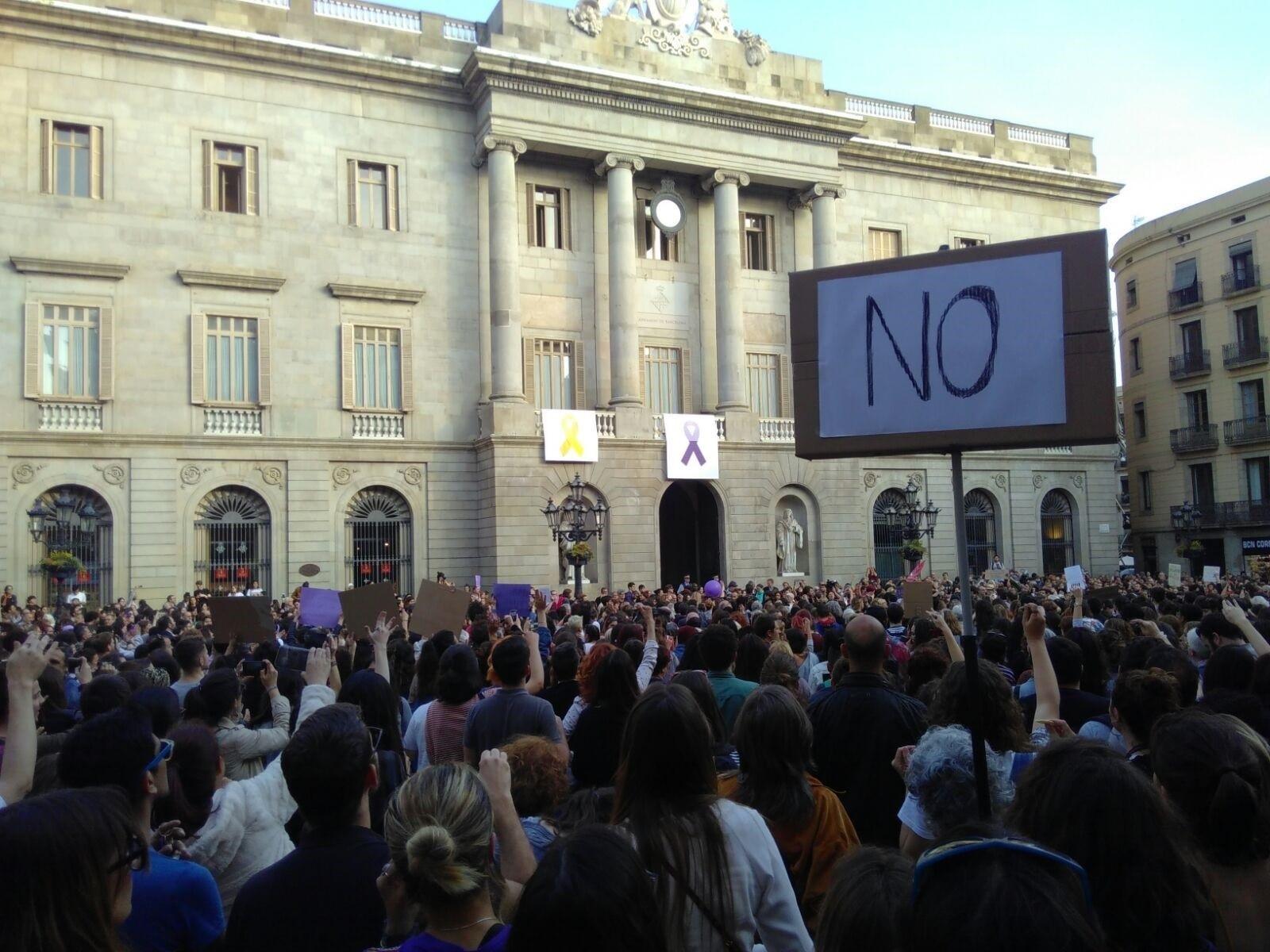 Fotografia d'arxiu d'una concentració a Sant Jaume contra la sentència de la manda / Europa Press