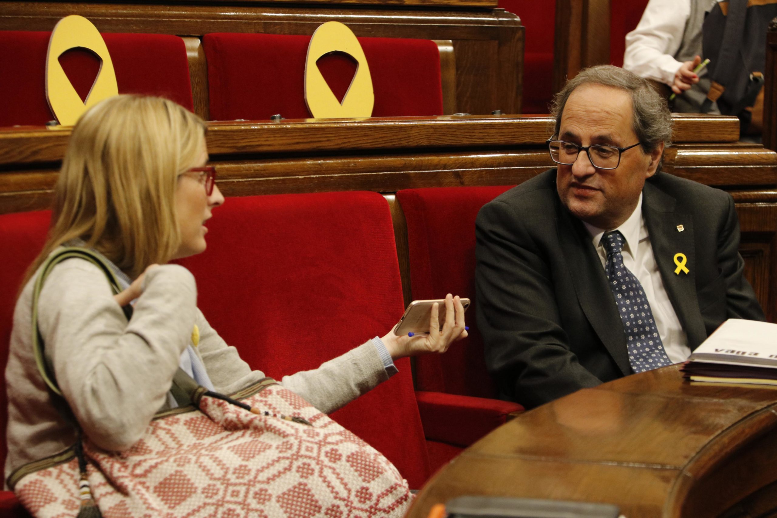 Elsa Artadi i Quim Torra al Parlament. | ACN