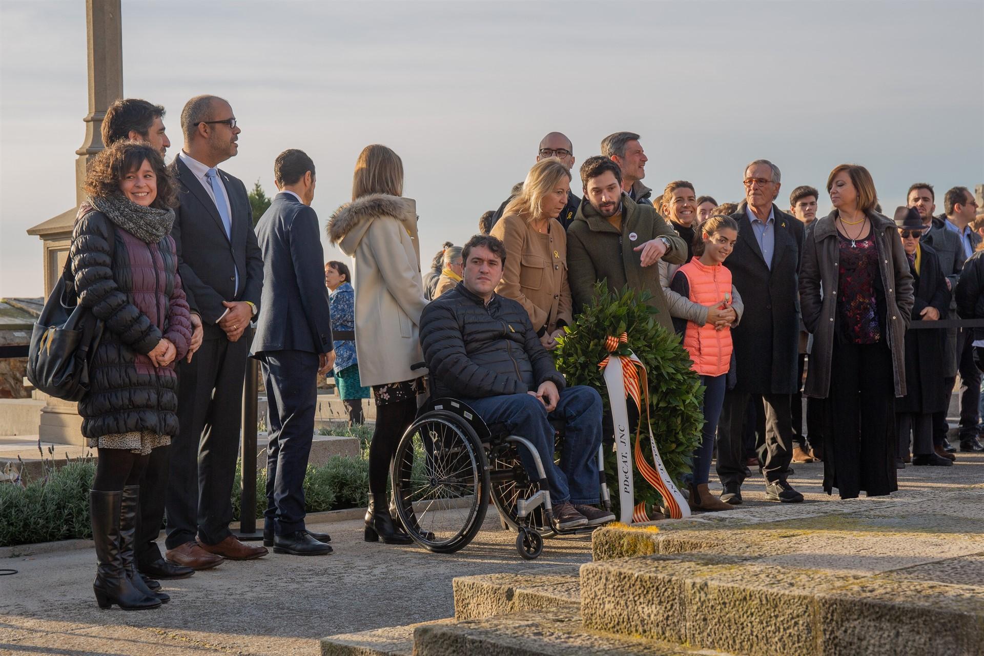 Neus Munté amb David Bonvehí i altres membres del PDECat a l'homenatge a Macià en el 85è aniversari de la mort del president / Europa Press