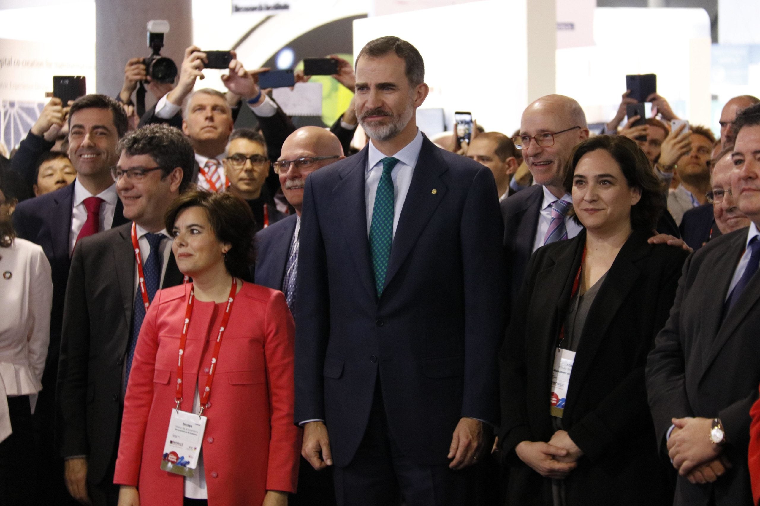 Ada Colau al costat de Felip VI en la inauguració del MWC del 2018 / ACN