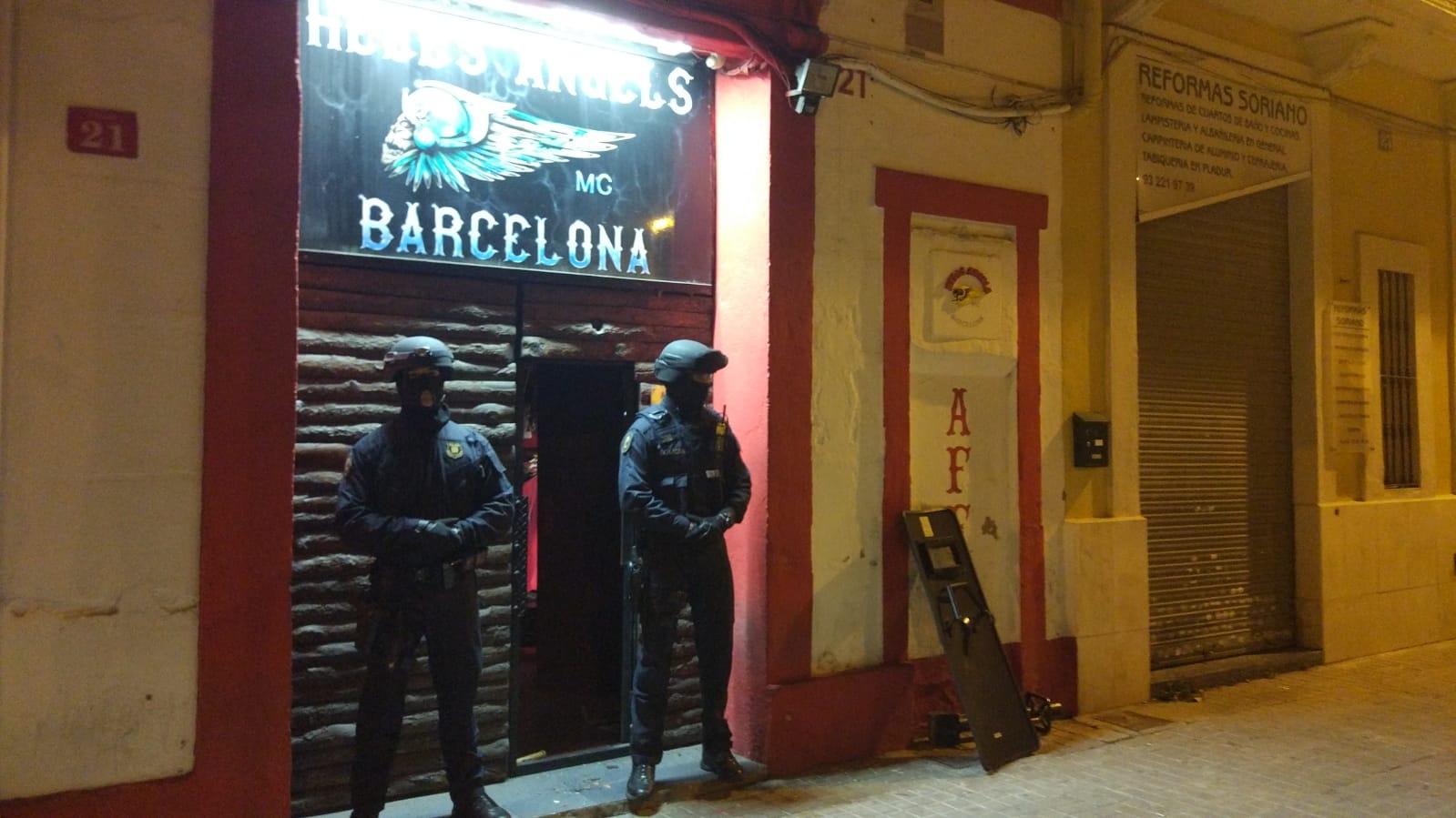 Els Mossos durant l'operació contra els Àngels de l'Infern, 26-2-2019. | Mossos