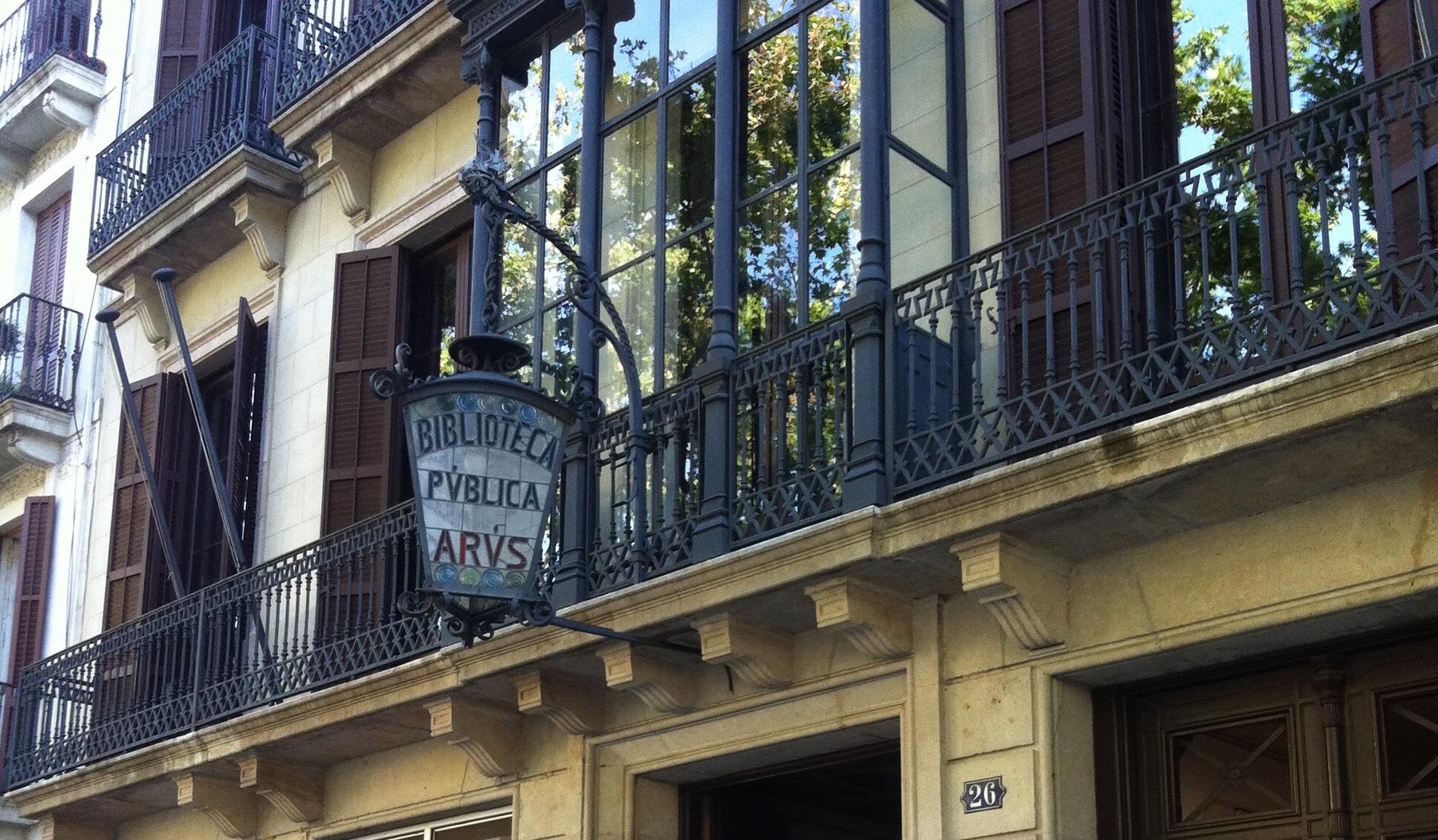 Llibres de la Biblioteca Arús recuperats pels Mossos d'Esquadra / CME