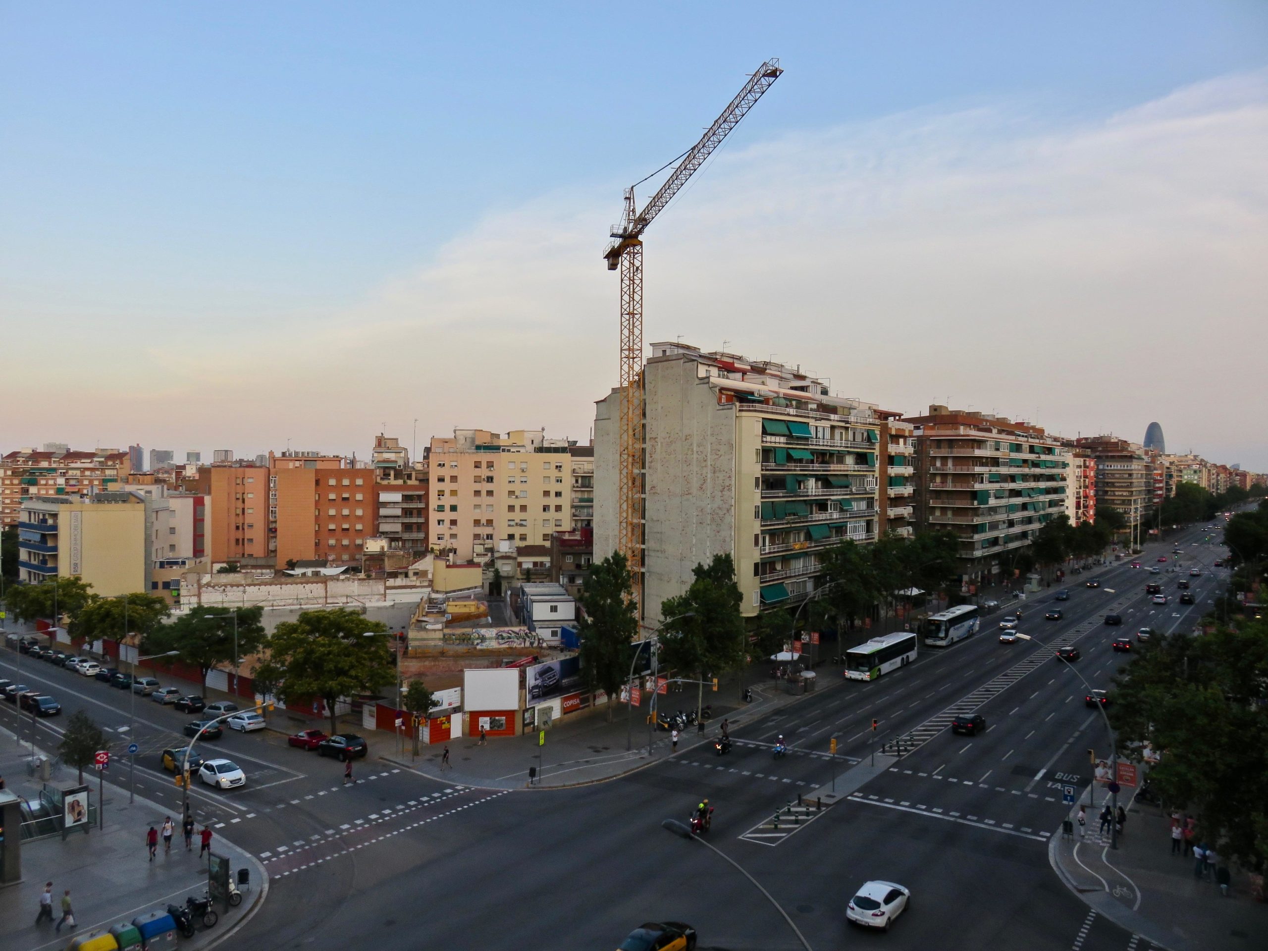 Encreuament del carrer Garcilaso i l'avinguda Meridiana, al barri de la Sagrera / Wikimedia/Jordi Roca