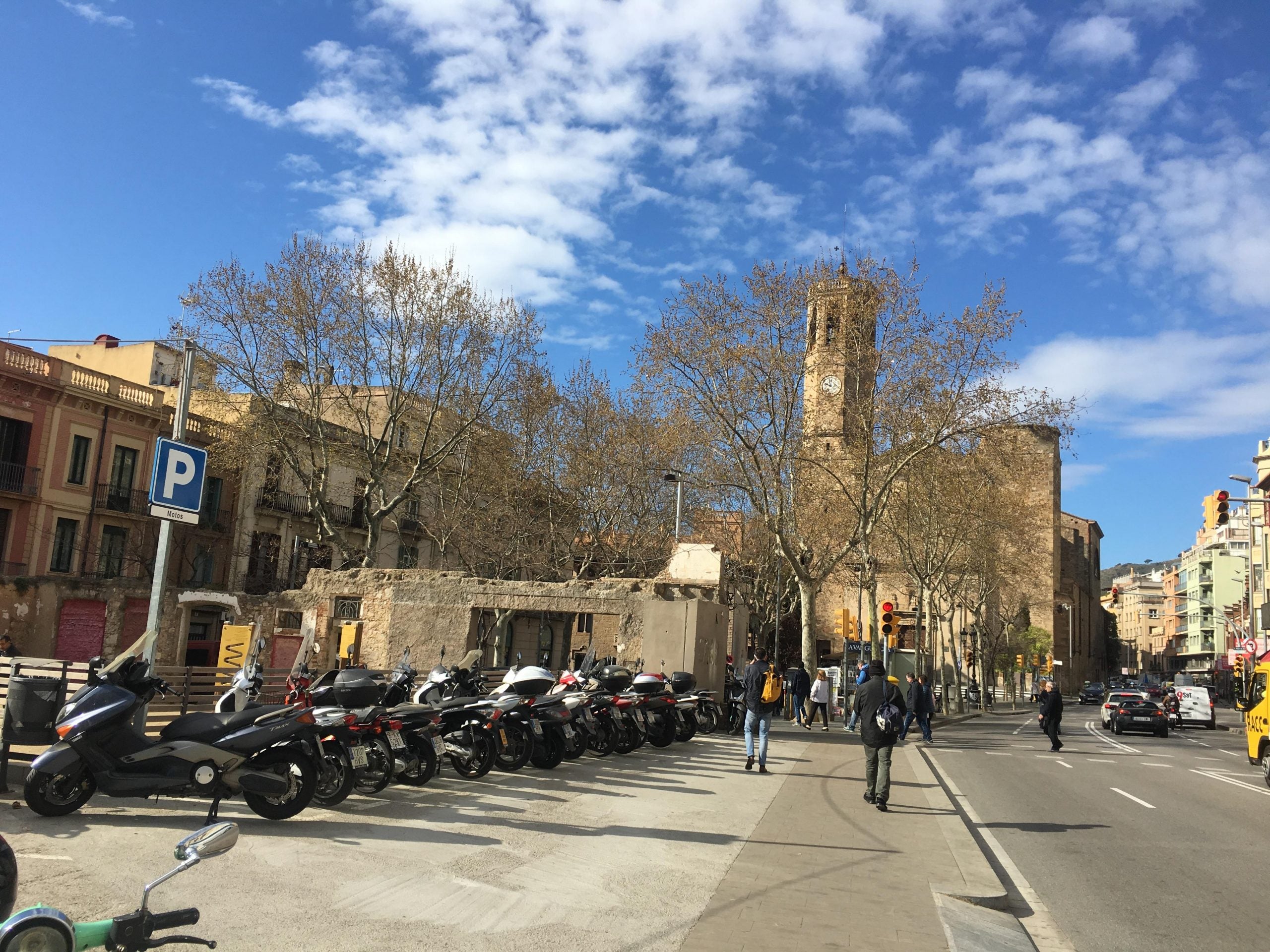 Una part de la plaça de Sarrià, abans que es construís la biblioteca TOT BARCELONA