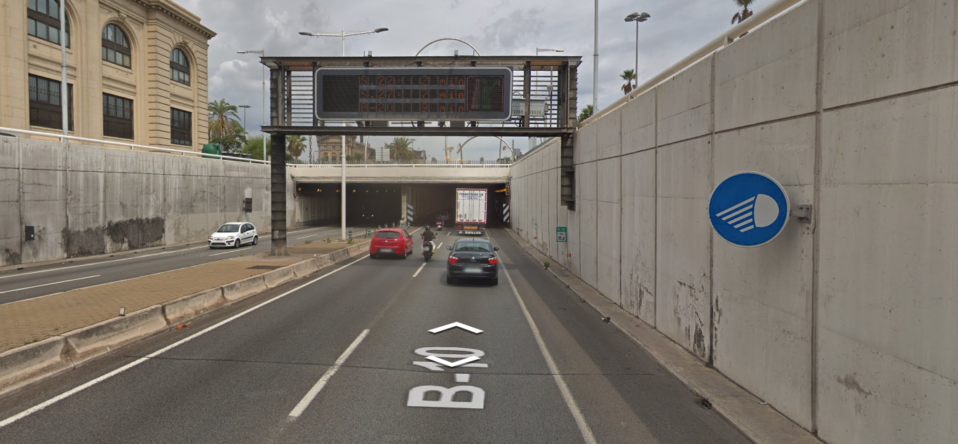 El punt de la ronda Litoral en què ha tingut lloc l'accident. | Google Street View