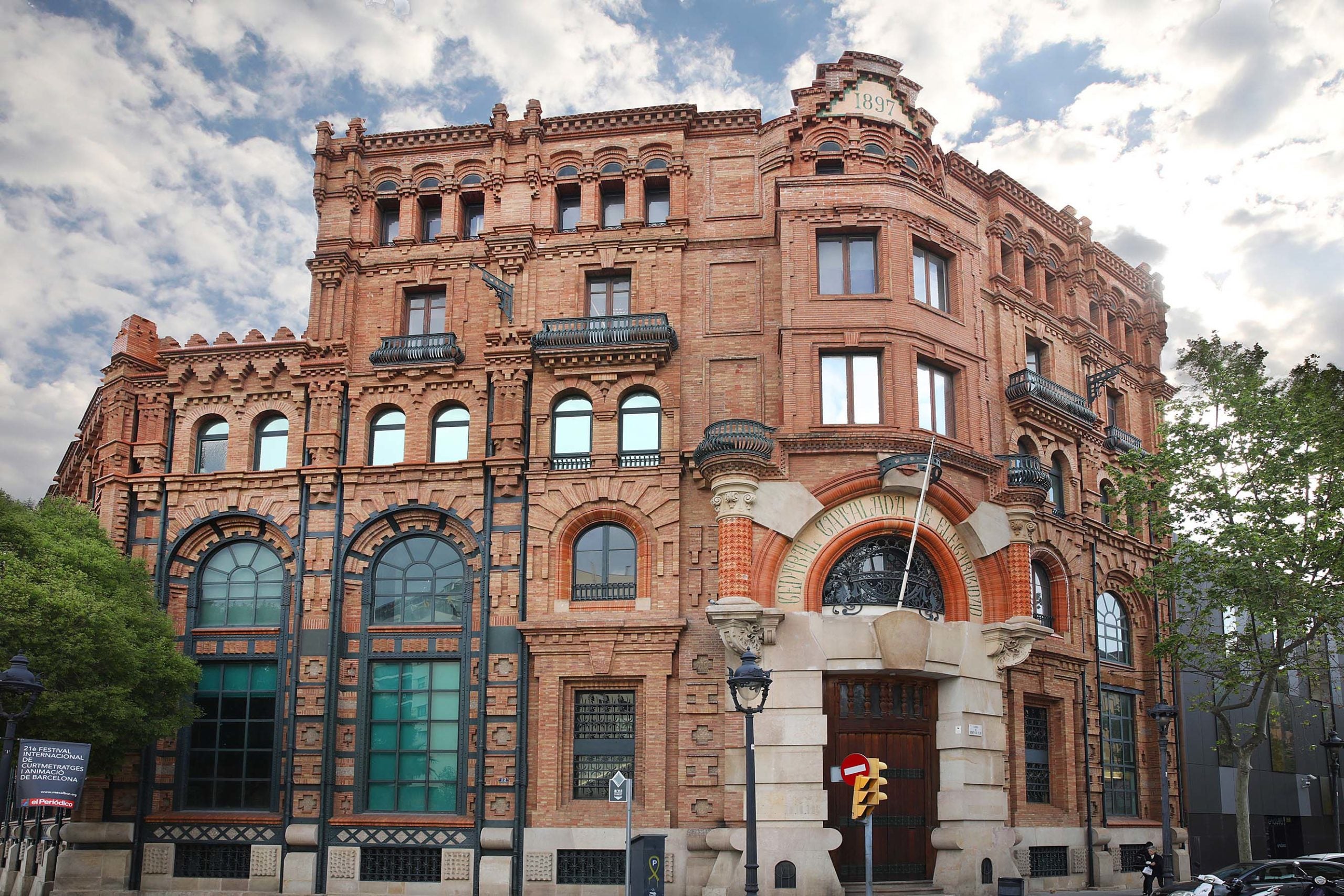 La central tèrmica on Endesa té la seu. | Jordi Play