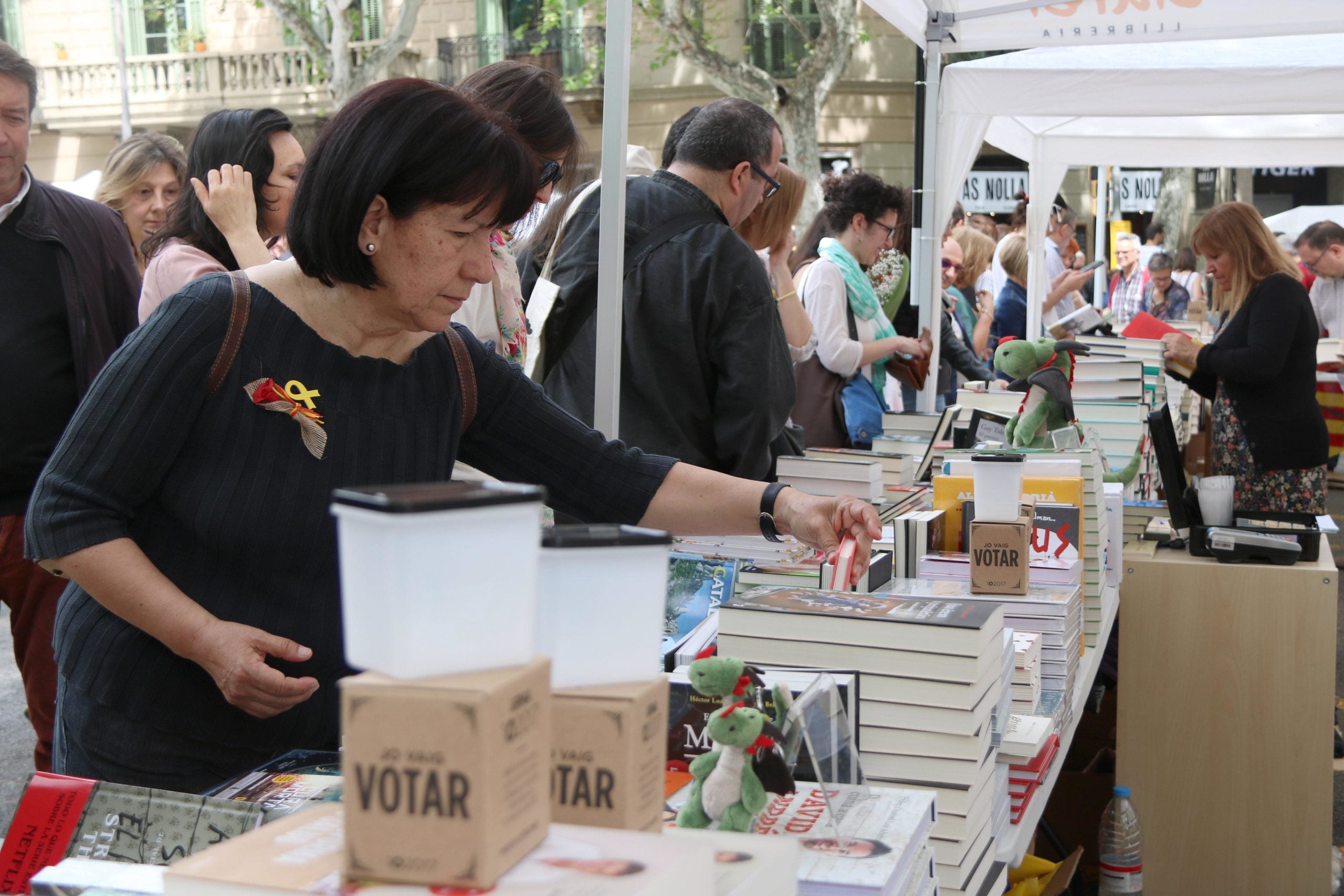 Una parada de llibres de la Rambla Catalunya de Barcelona, l'any passat a Barcelona / ACN