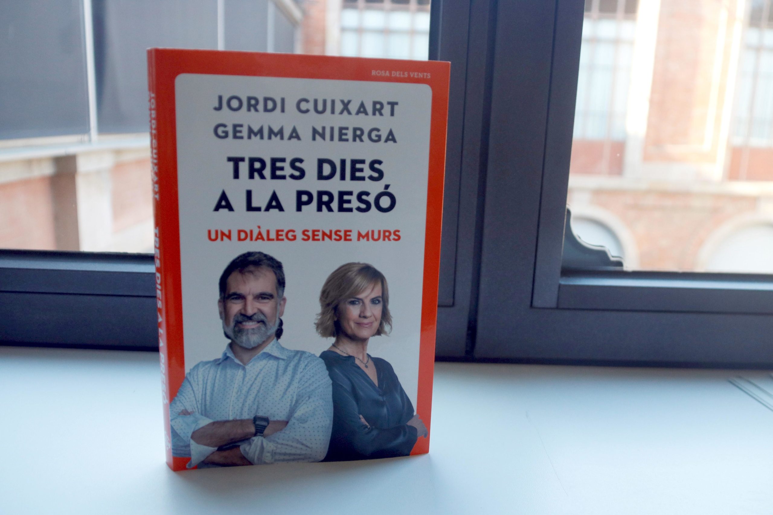 Un dels llibres recomanats per Ada Colau, 'Tres dies a la presó', en imatge d'arxiu. / ACN (Sílvia Jardí)