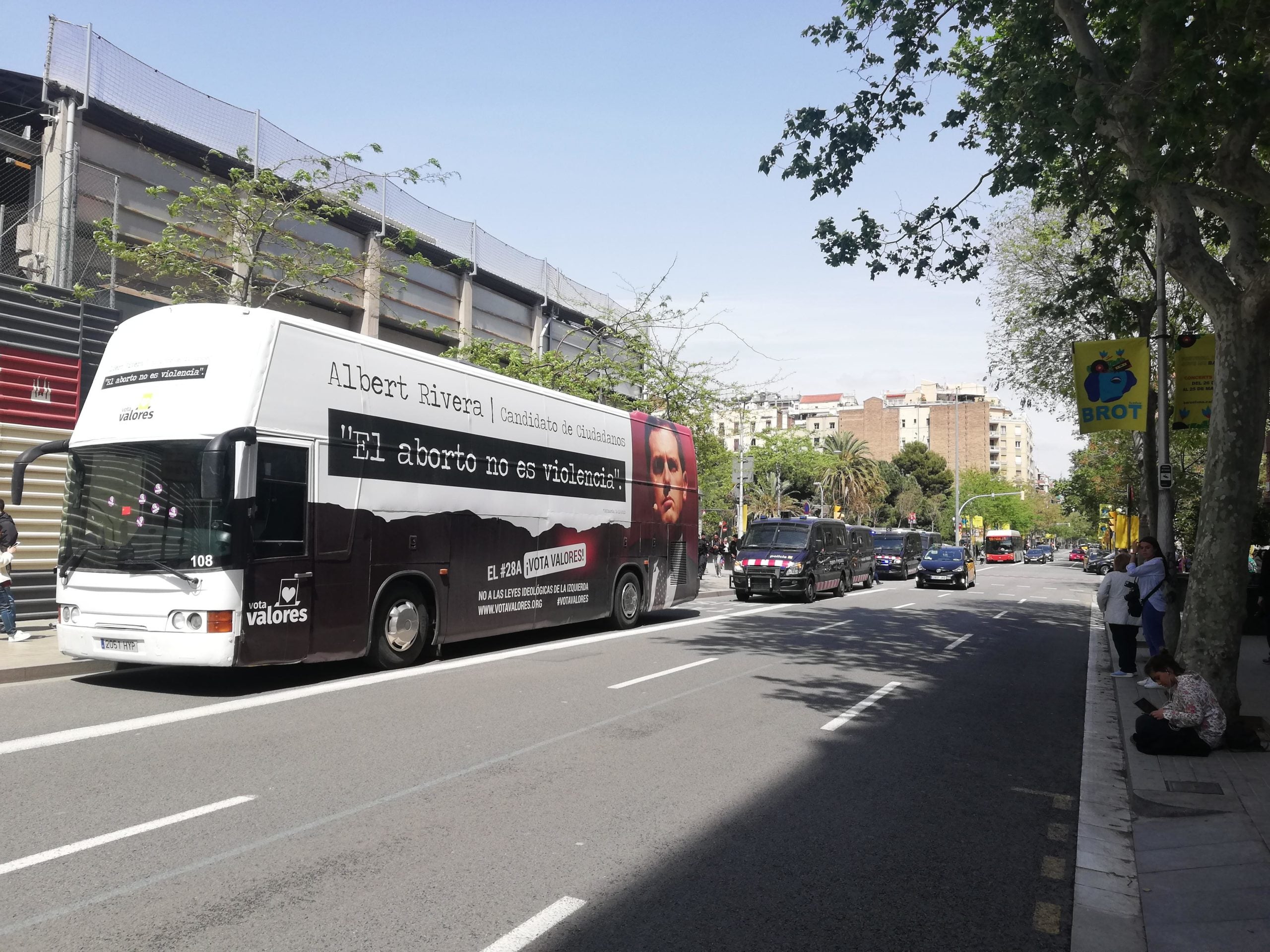 El bus d'HazteOir arriba a Sagrada Família / A.L.