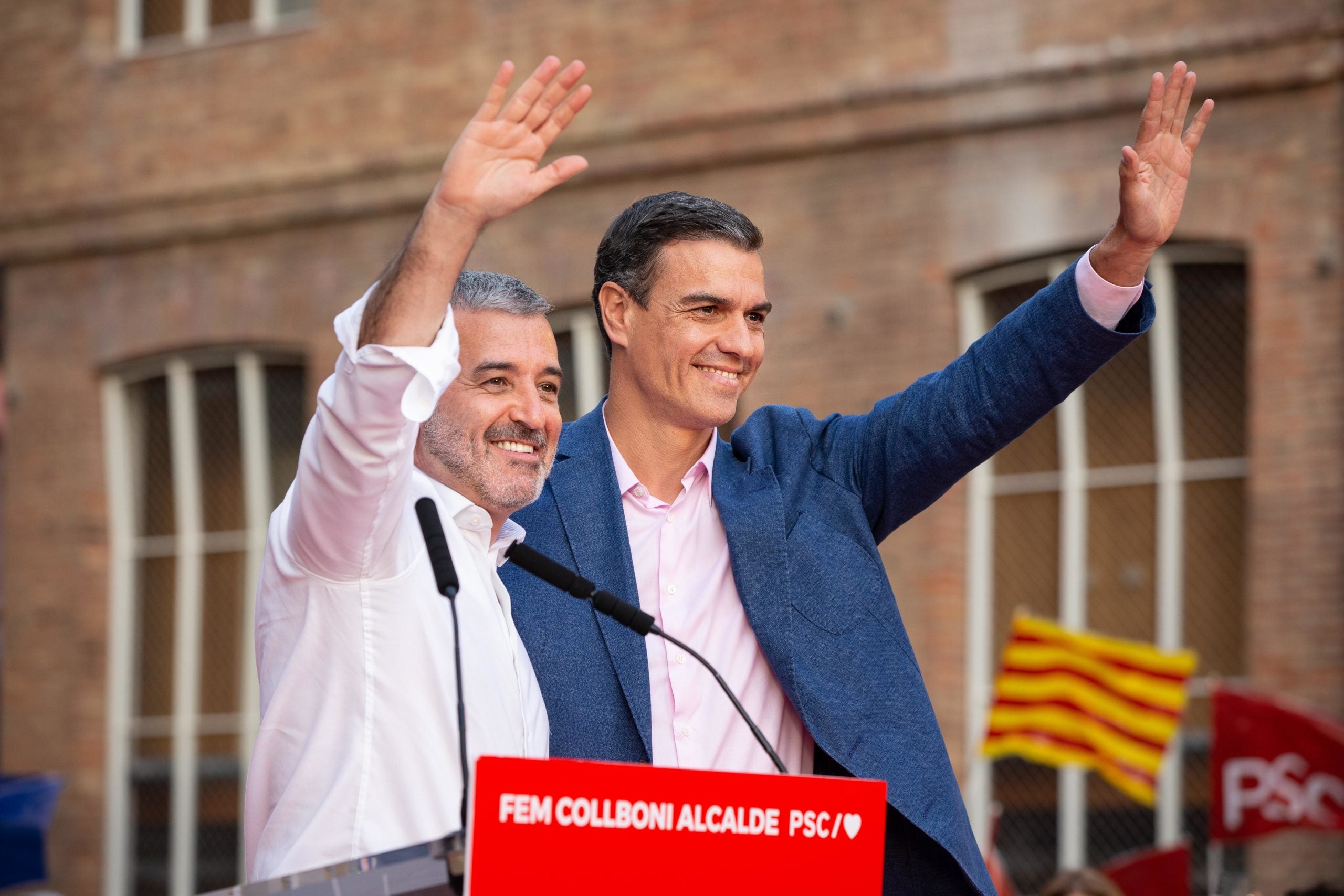 L'alcaldable Jaume Collboni i Pedro Sánchez a Sant Andreu, en campanya electoral / Europa Press (David Zorrakino)