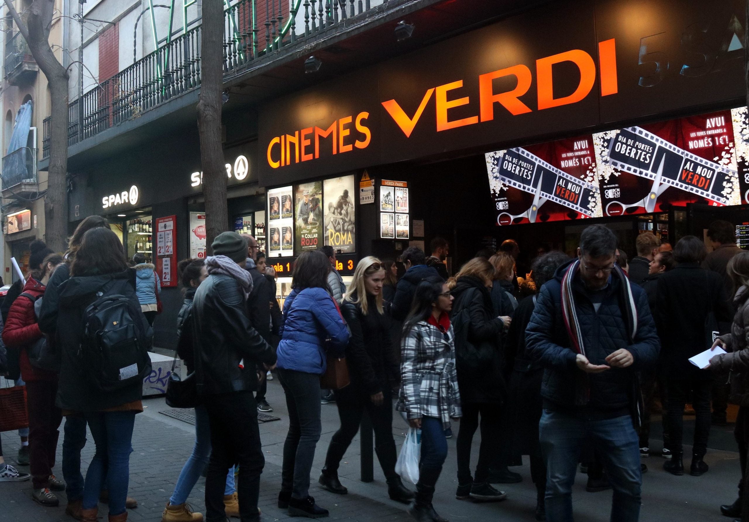 Imatge d'arxiu de la façana del cinema Verdi. / ACN