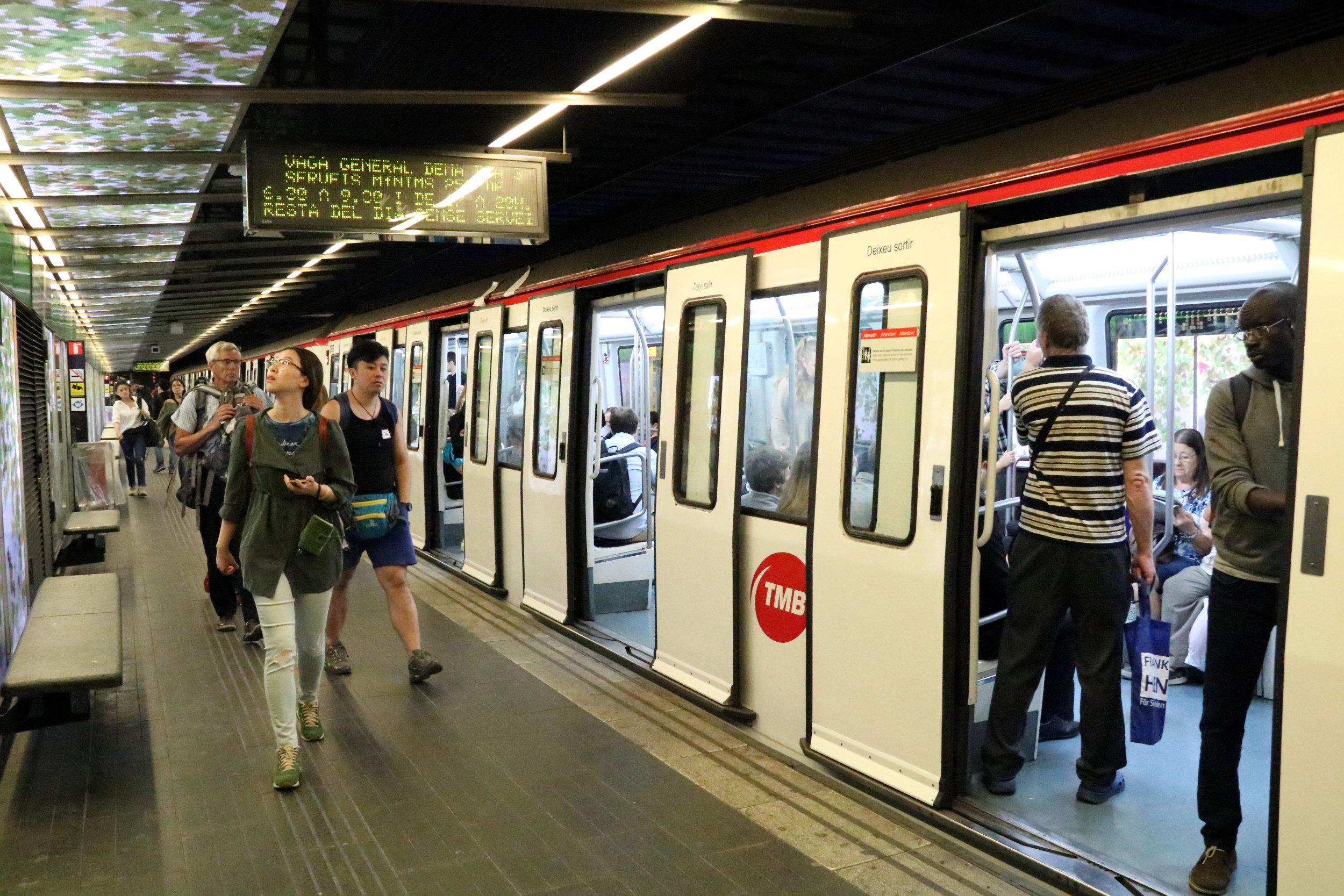 Eliminar l'amiant dels vagons del metro costarà 2 milions d'euros / ACN