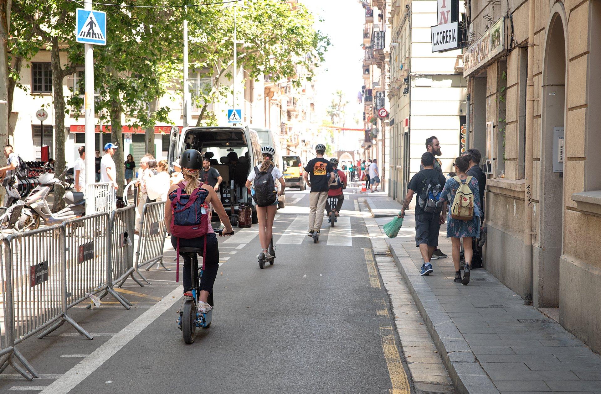 Imatge d'arxiu patinets elèctrics a Barcelona / Guàrdia Urbana 