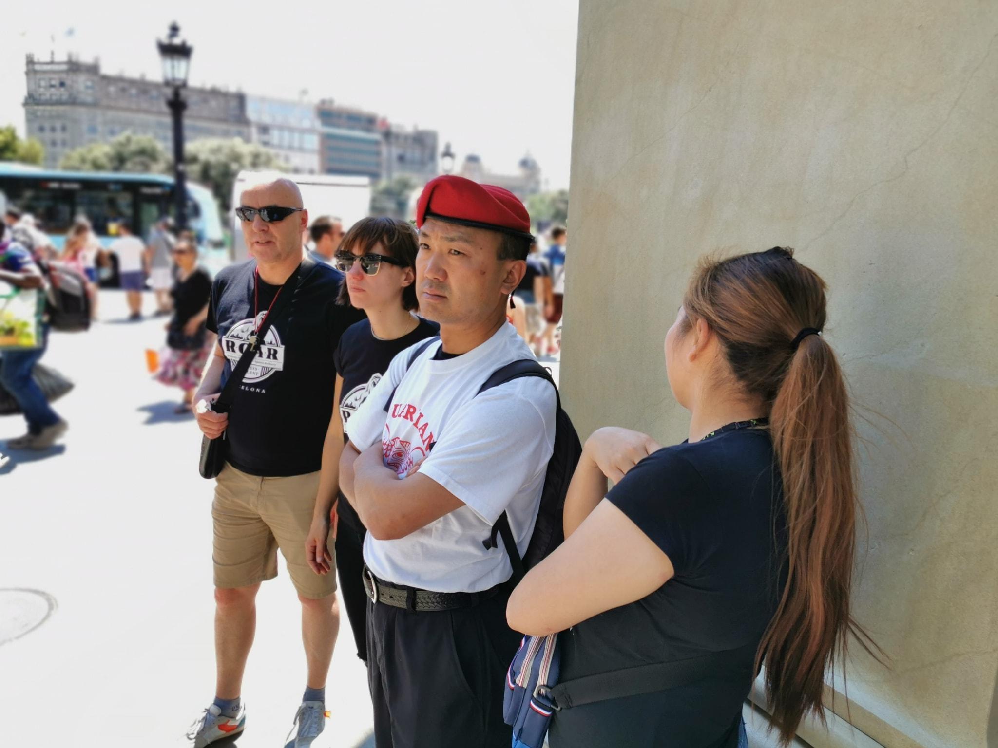 Una patrulla ciutadana contra els robatoris al centre de Barcelona. / Facebook (BARCELONA RESIDENTS AGAINST ROBBERY)