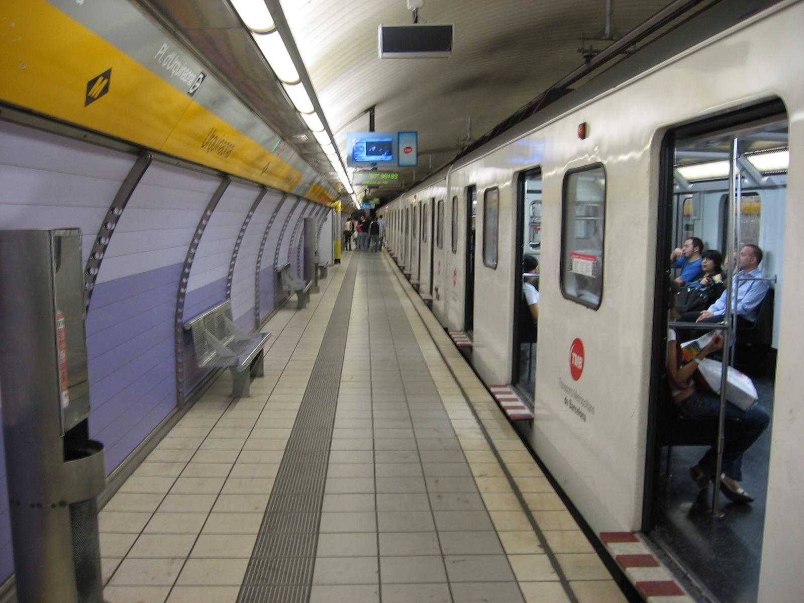 Parada de metro d'Urquinaona de la línia 4 / Wikimedia/Matthew McLauchlin