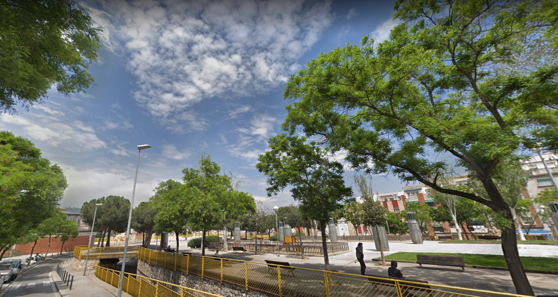 El carrer Beatriu, el carrer del Carmel on s'ha produït una ganivetada en una baralla / Google Street View