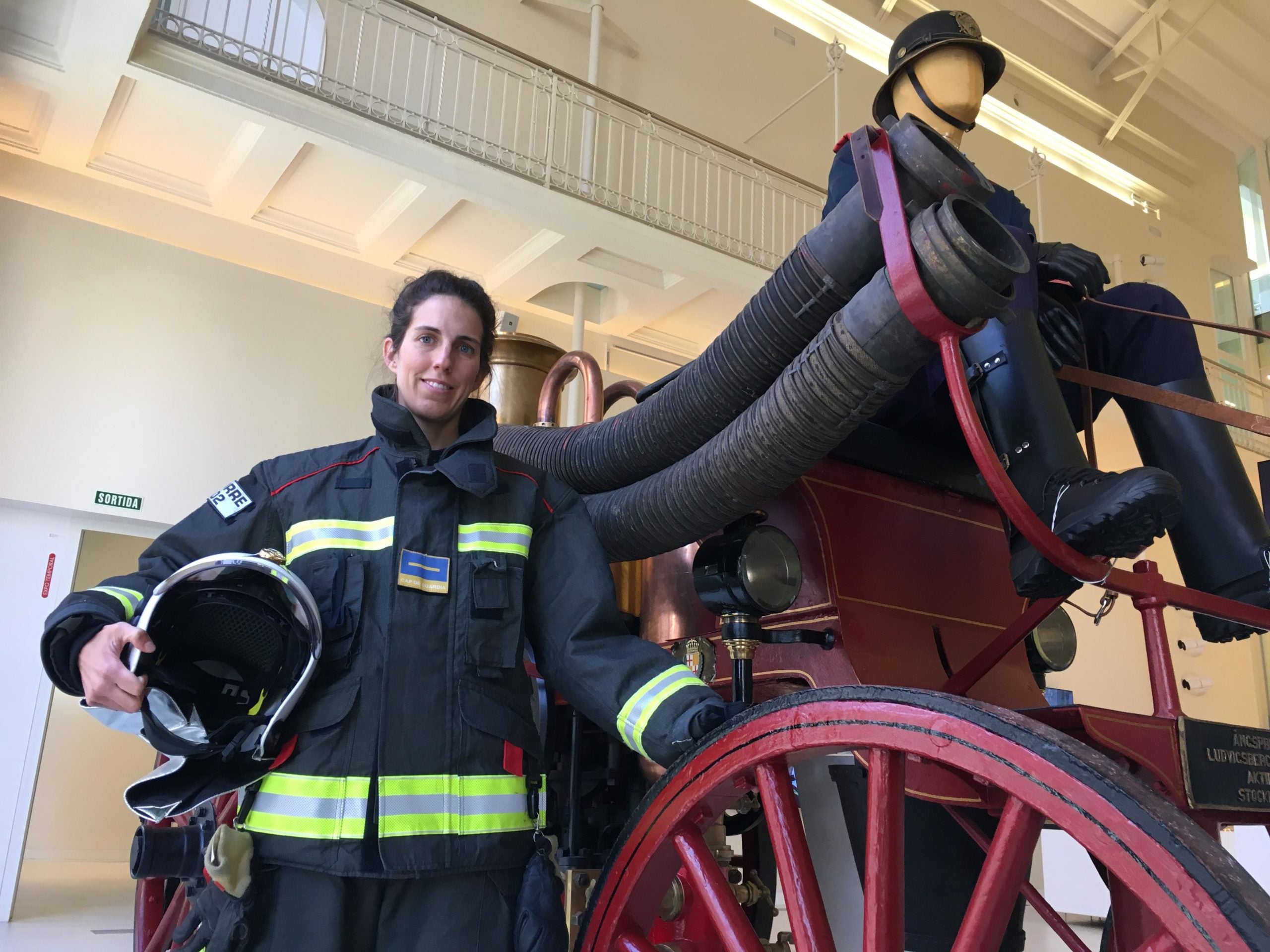 La primera cap de guàrdia dels Bombers de Barcelona, Clara Latorre, al Museu dels Bombers de Barcelona: història i modernitat juntes / S.B.
