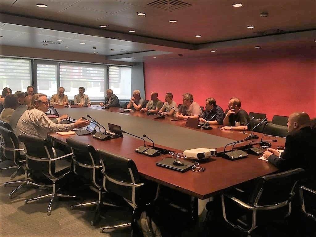 La reunió que intenta evitar la vaga d'aquest cap de setmana al Prat / Europa Press