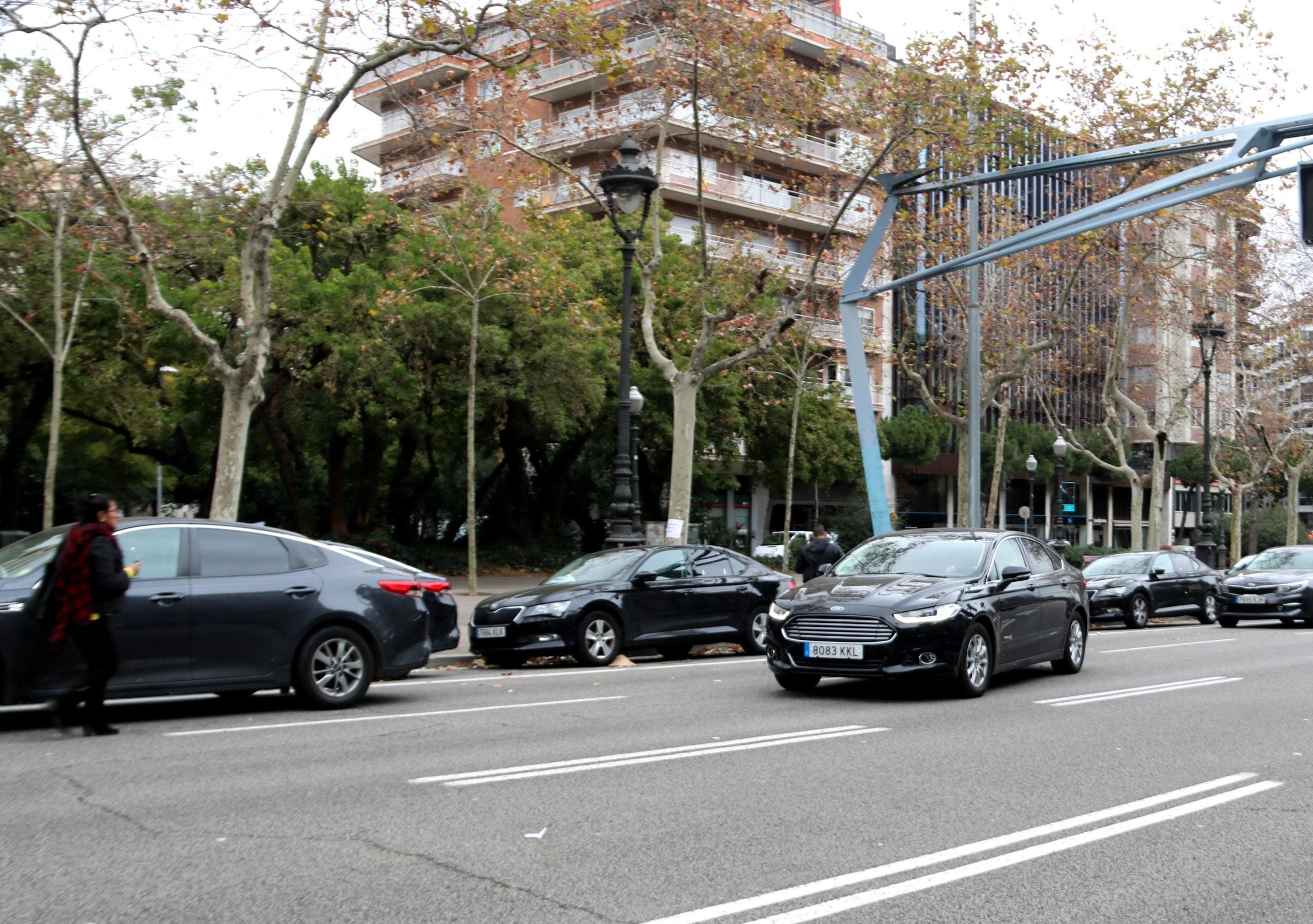 Cotxes VTC a la Diagonal, en una imatge d'arxiu / ACN