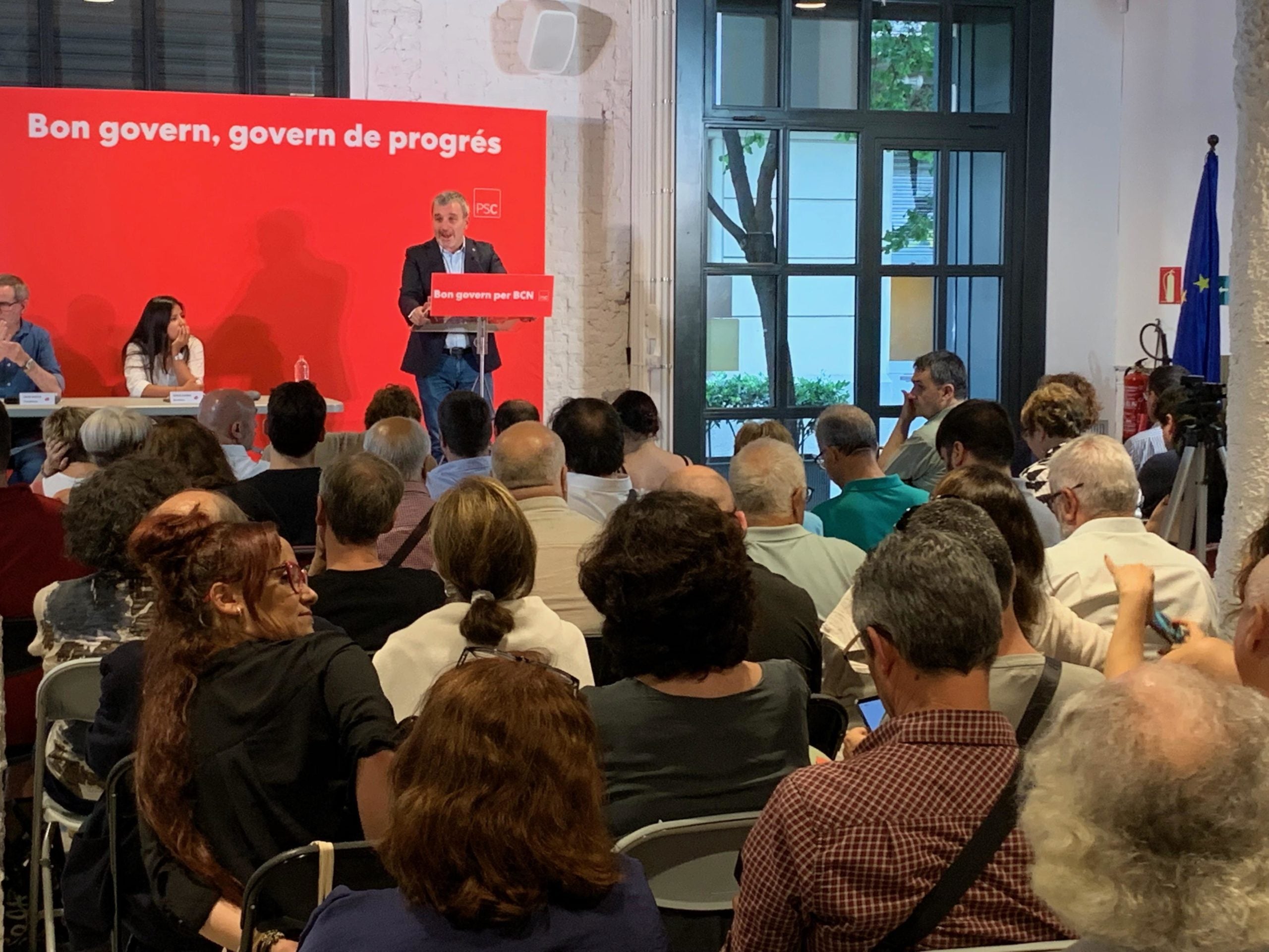 Jaume Collboni, presentant el pacte de govern amb els comuns a