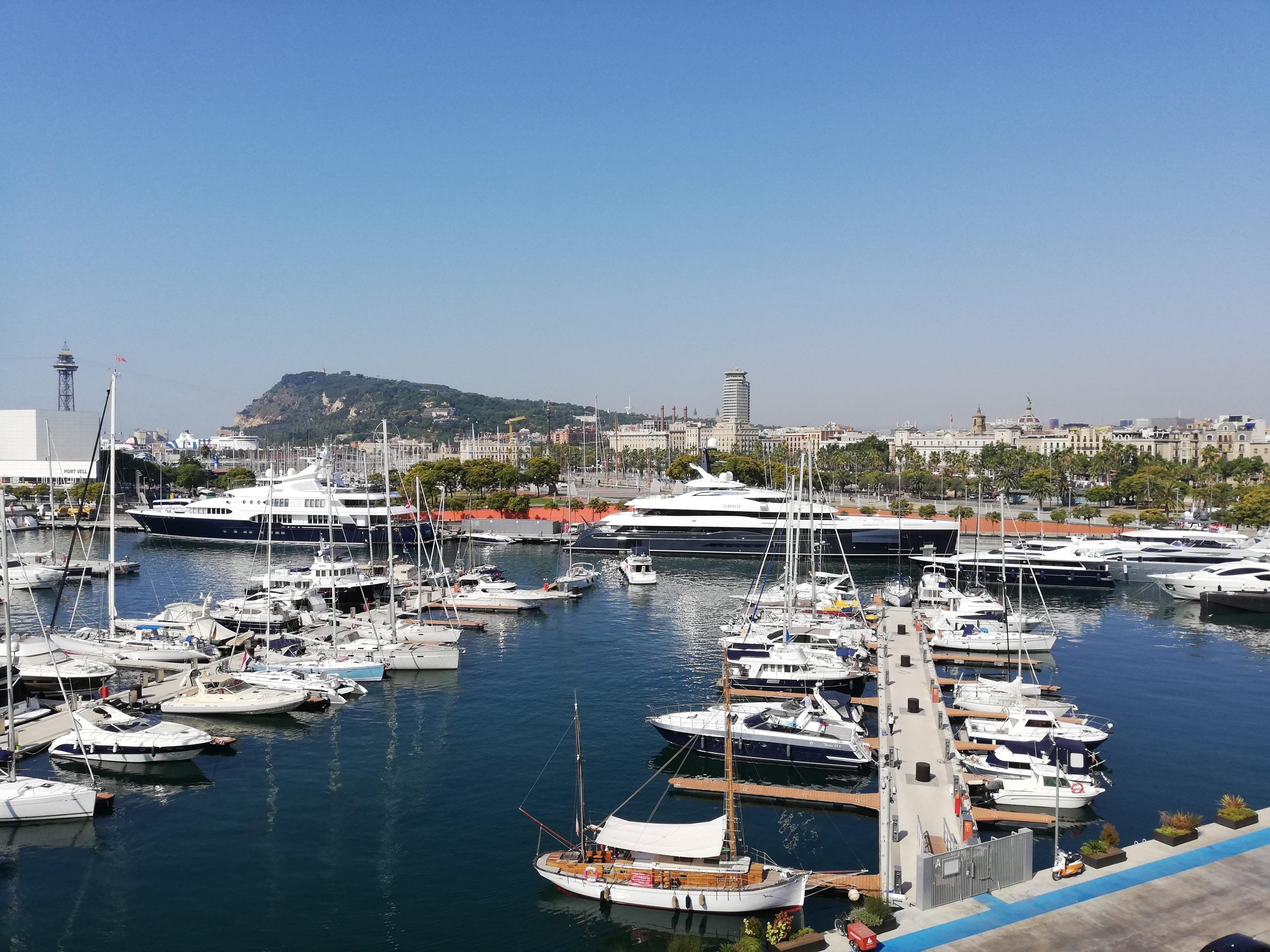 El Port Vell ha acollit el Saló Nàutic