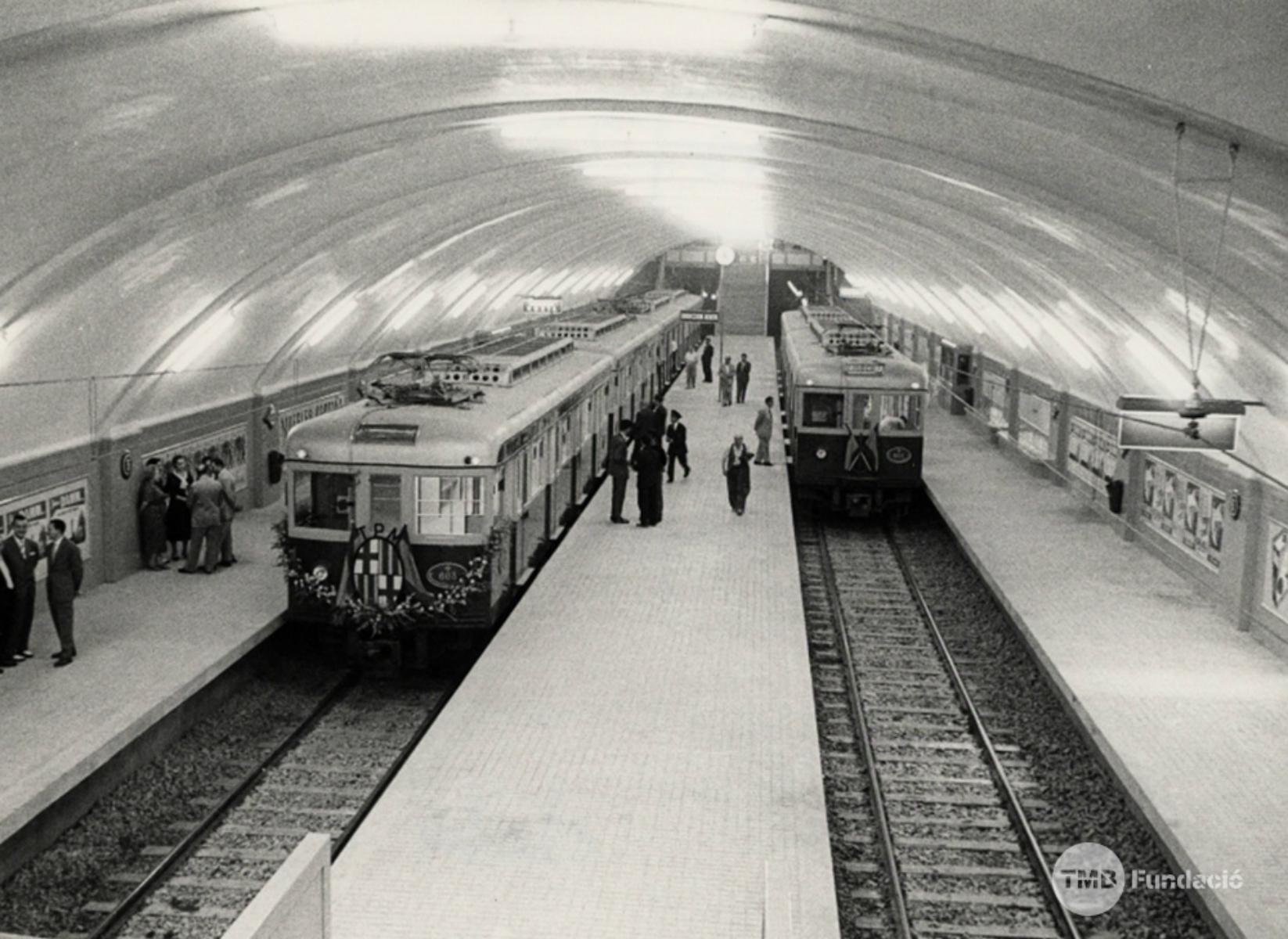 Una de les estacions de la línia II de metro, el dia de la inauguració / Arxiu TMB