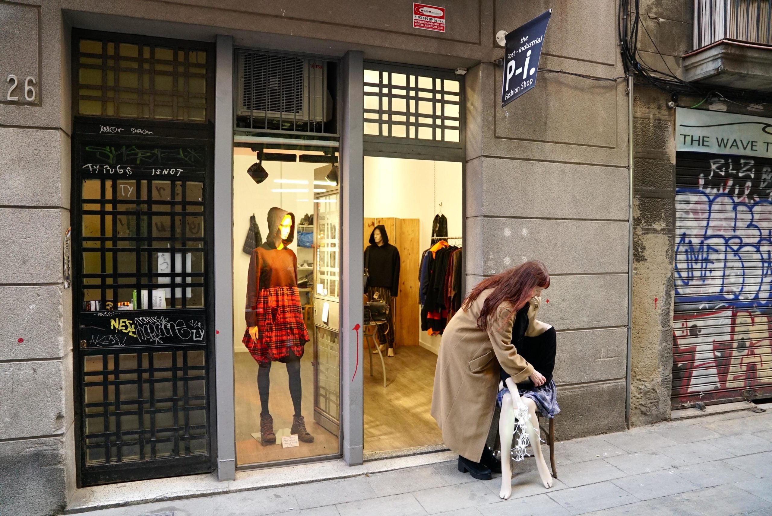 La botiga de moda sostenible The Post-Industrial Fashion Shop, del carrer Assaonadors, s'adjudica un dels baixos de protecció oficial / Ajuntament de Barcelona