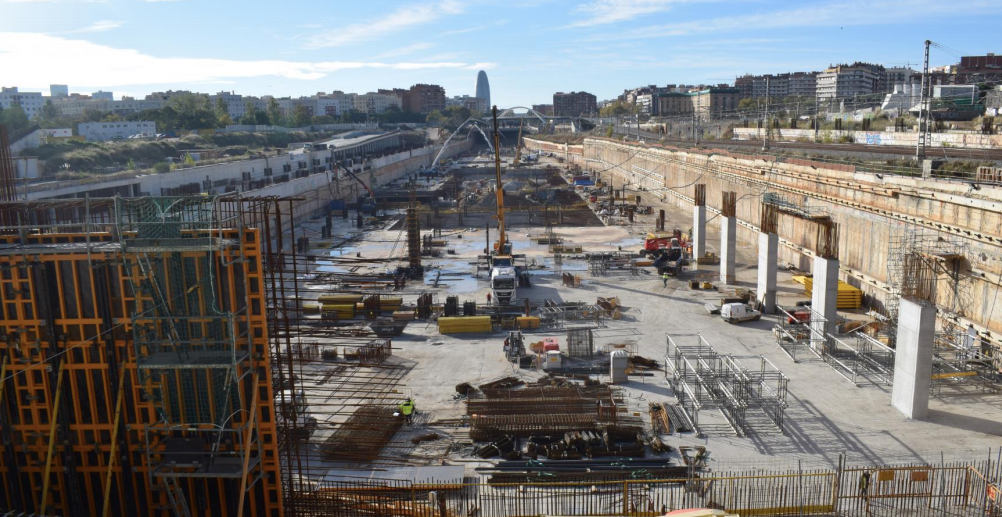 Vista de la llosa inferior de l'estació de la Sagrera, quasi acabada / Ajuntament i BSAV