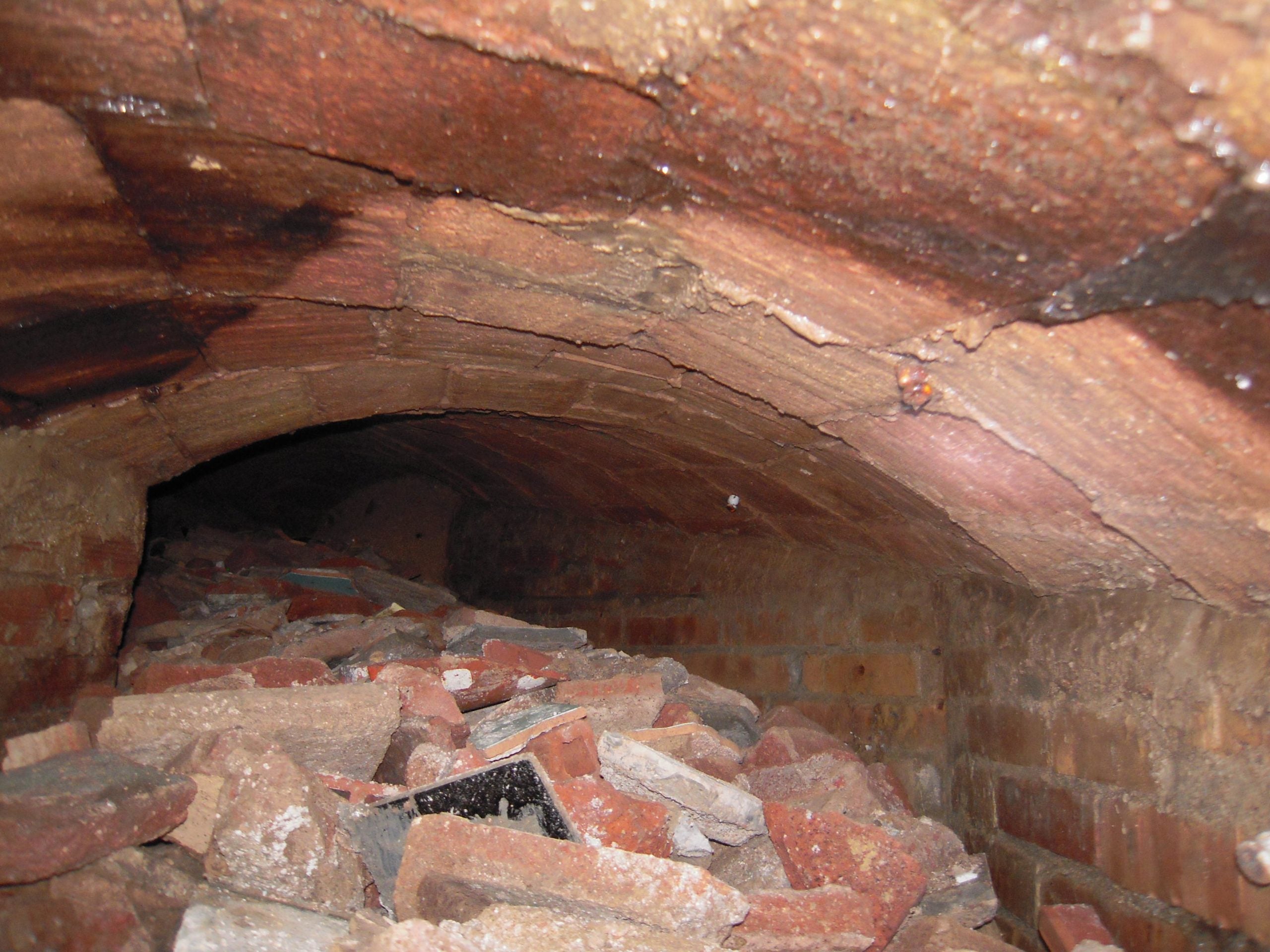 Entrada d'un refugi situat a Sants-Montjuïc | Centre Documentació. Servei d’Arqueologia de Barcelona - ICUB