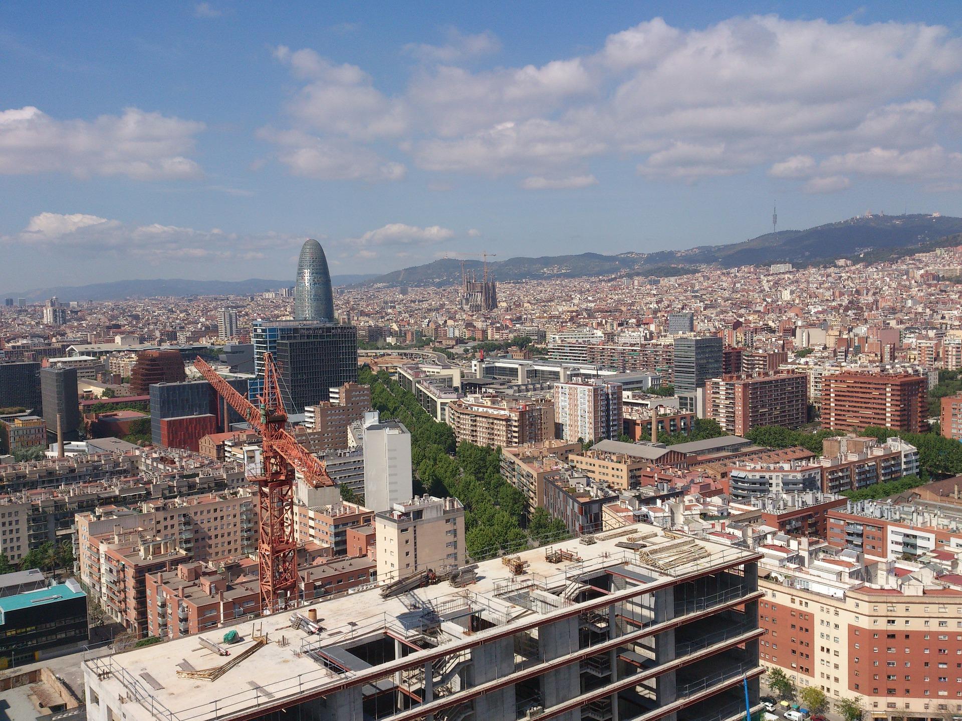 Barcelona i quatre municipis més de la província estan entre les ciutat amb l'habitatge més car / Tot Barcelona