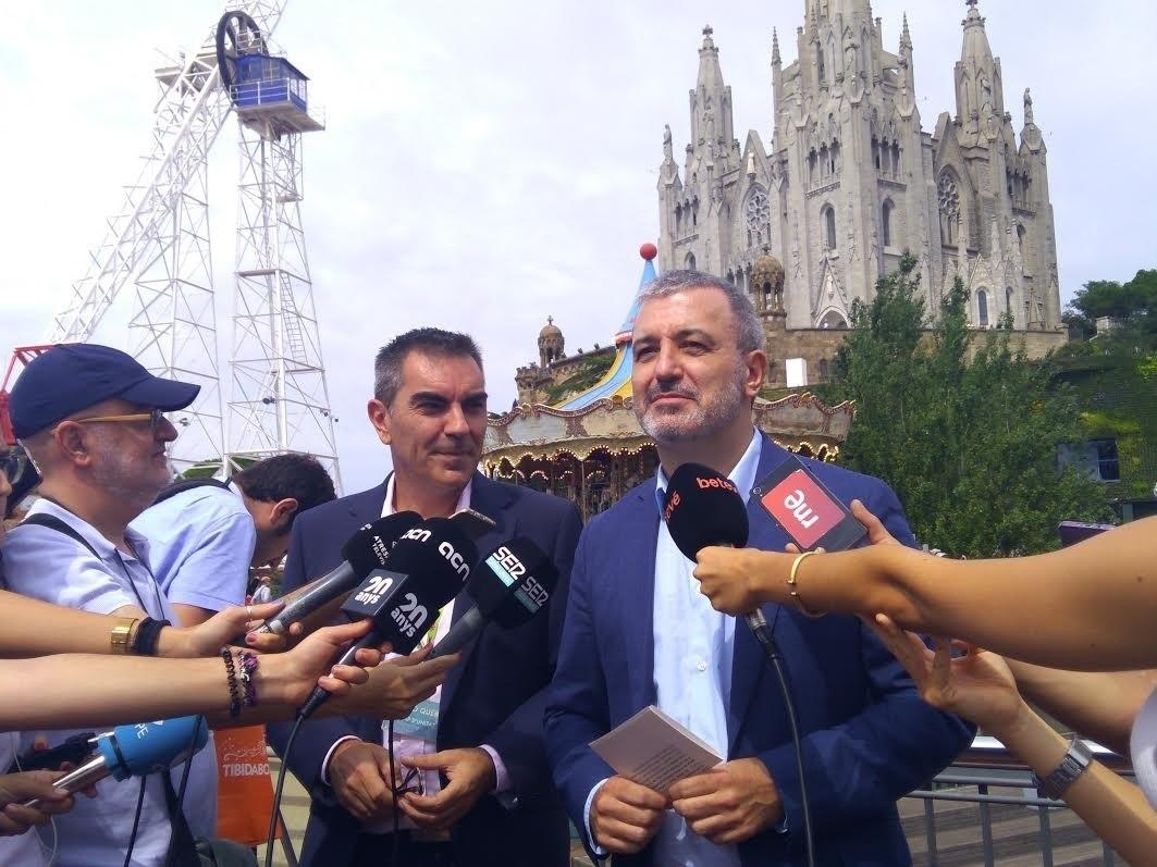 El tinent d'alcalde Jaume Collboni al parc del Tibidabo. | Europa Press