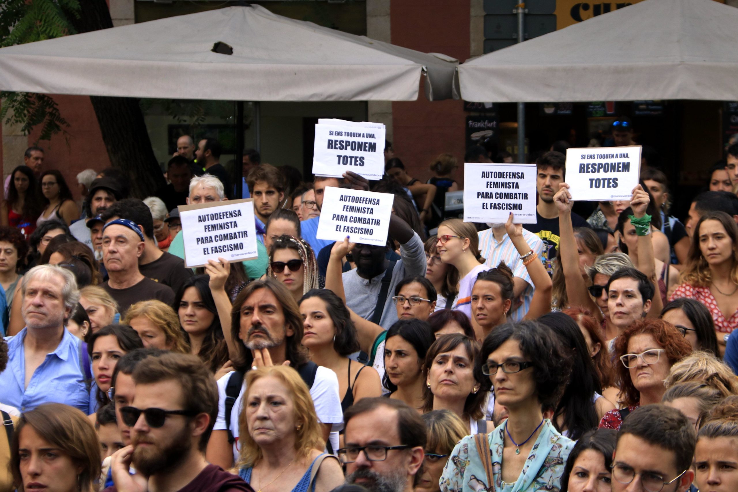 Manifestació contra la violència masclista a Gràcia / ACN