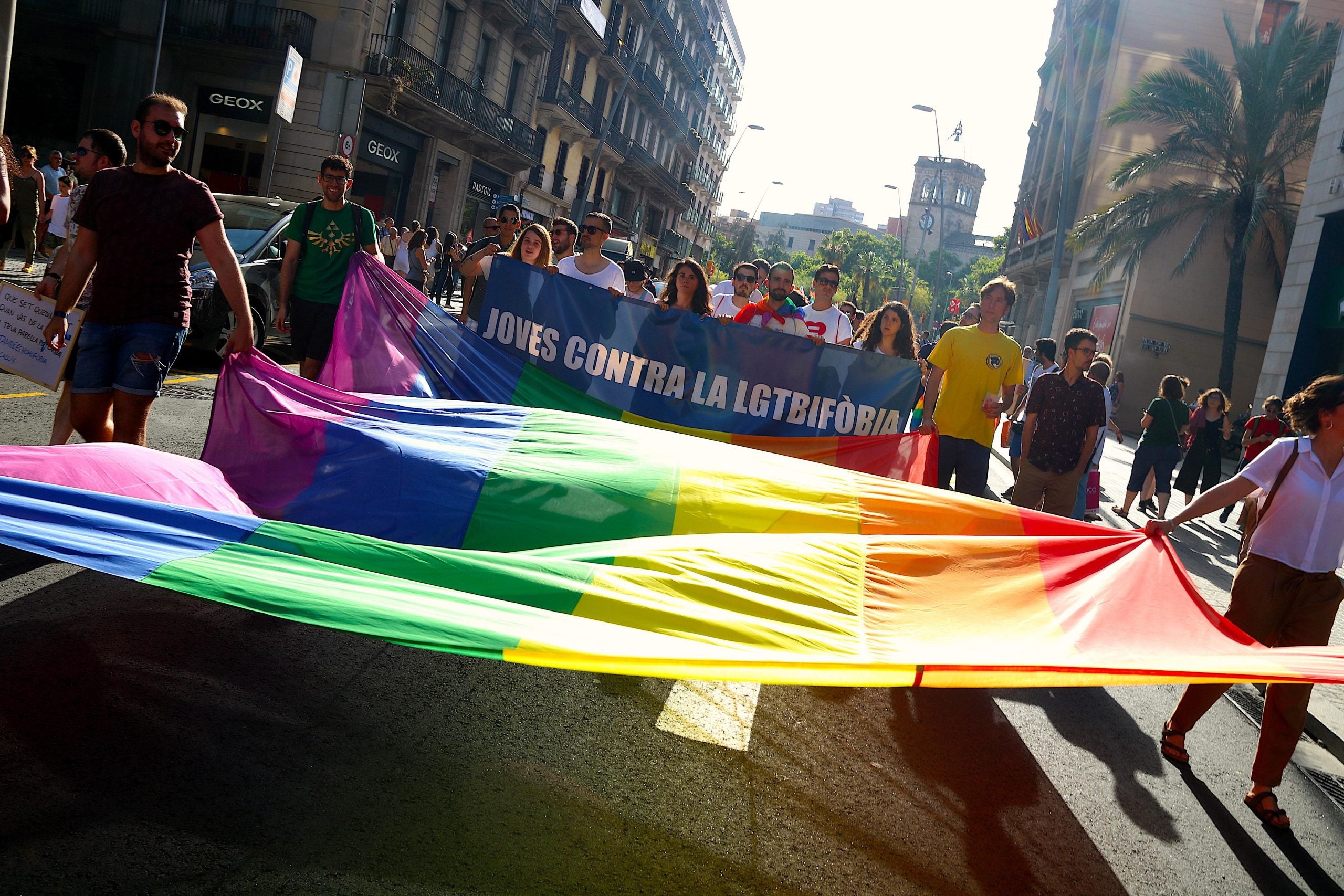 Una imatge d'arxiu d'una bandera LGTBI a una manifestació a Barcelona / ACN (Elisenda Rosanas)