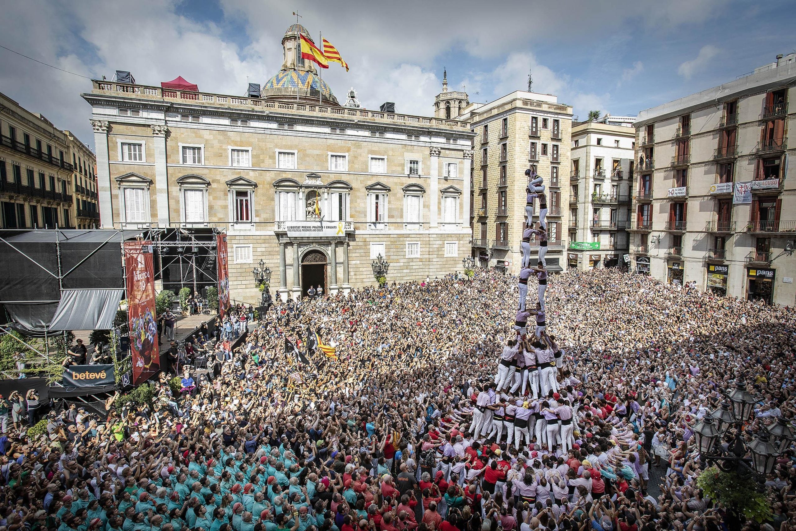 Castell dels Minyons de Terrassa, en la Diada Castellera Històrica, amb colles convidades, de la Mercè 2019 / Jordi Play