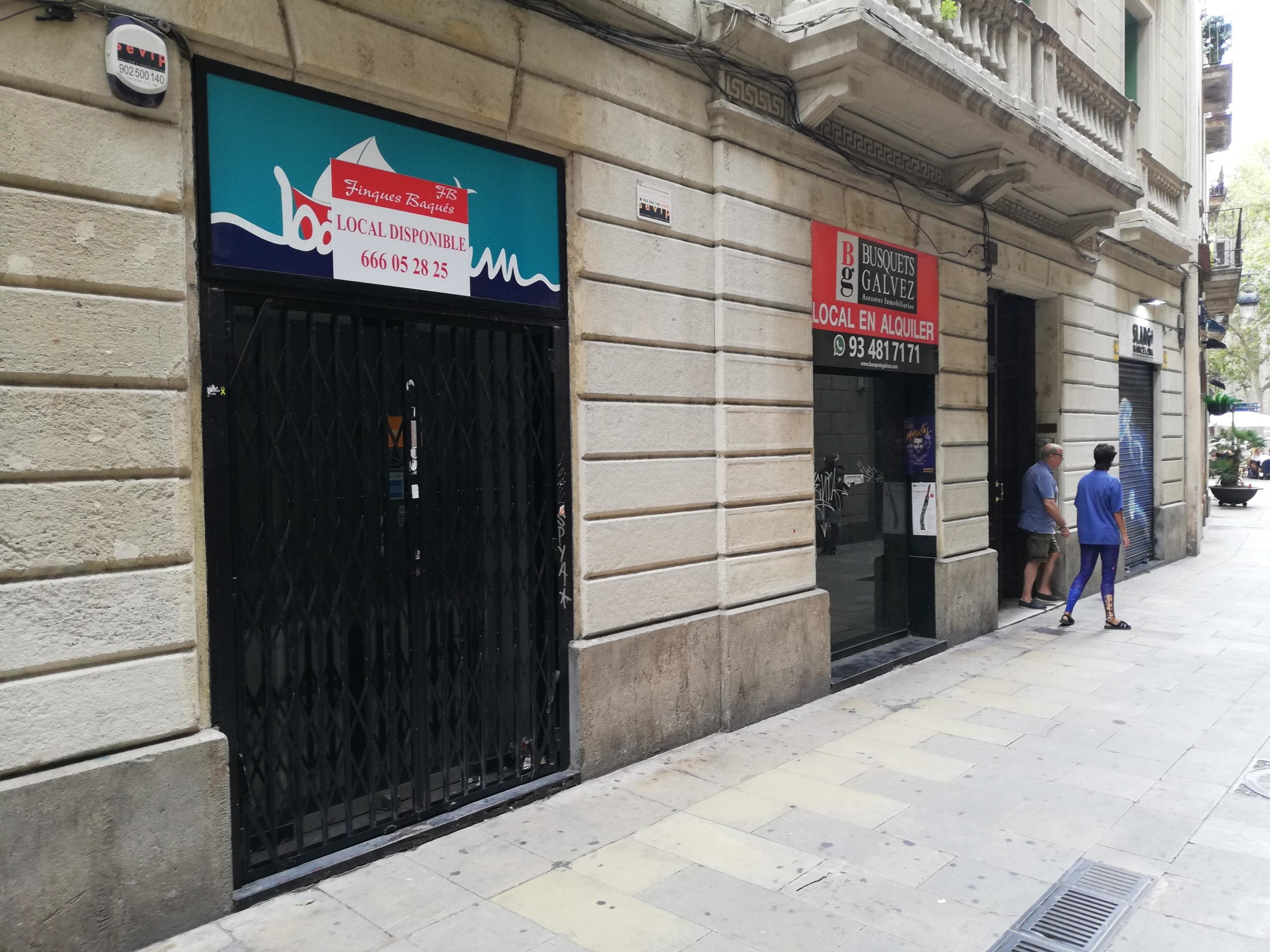 L'alta rotació de comerços és evident al carrer del pi / XFDC