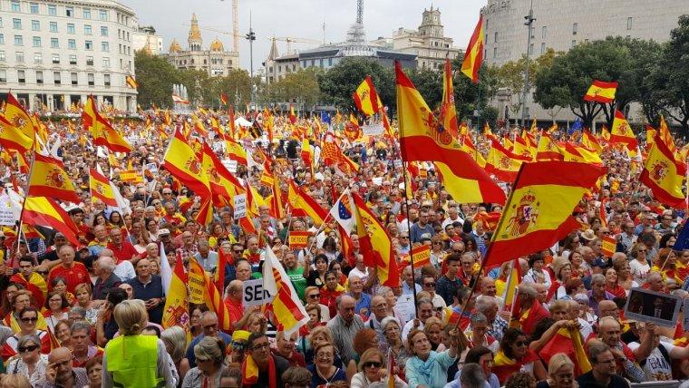 Una imatge d'arxiu d'una manifestació espanyolista a la plaça Catalunya de Barcelona | CRISTOBAL CASTRO