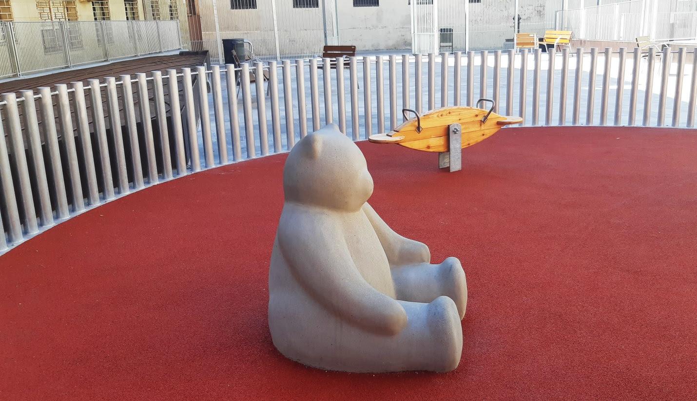 Nova àrea infantil a l'interior d'illa del carrer Priorat | Ajuntament de Barcelona