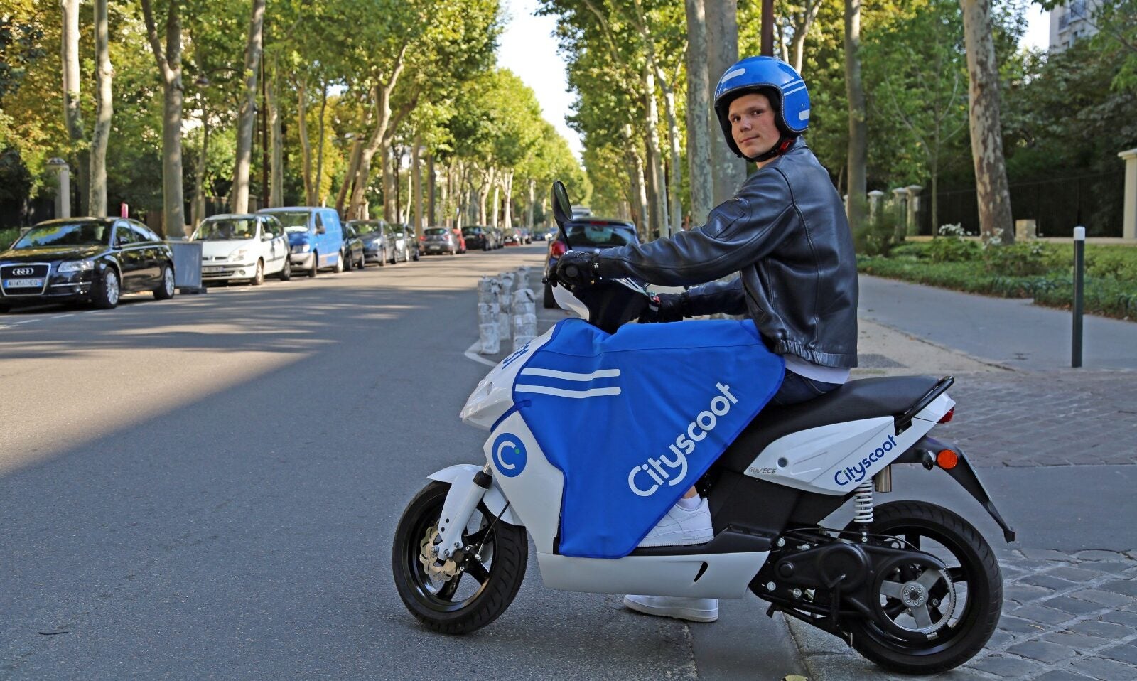 La manta tèrmica és un dels trets diferencials del motosharing Cityscoot / Cityscoot