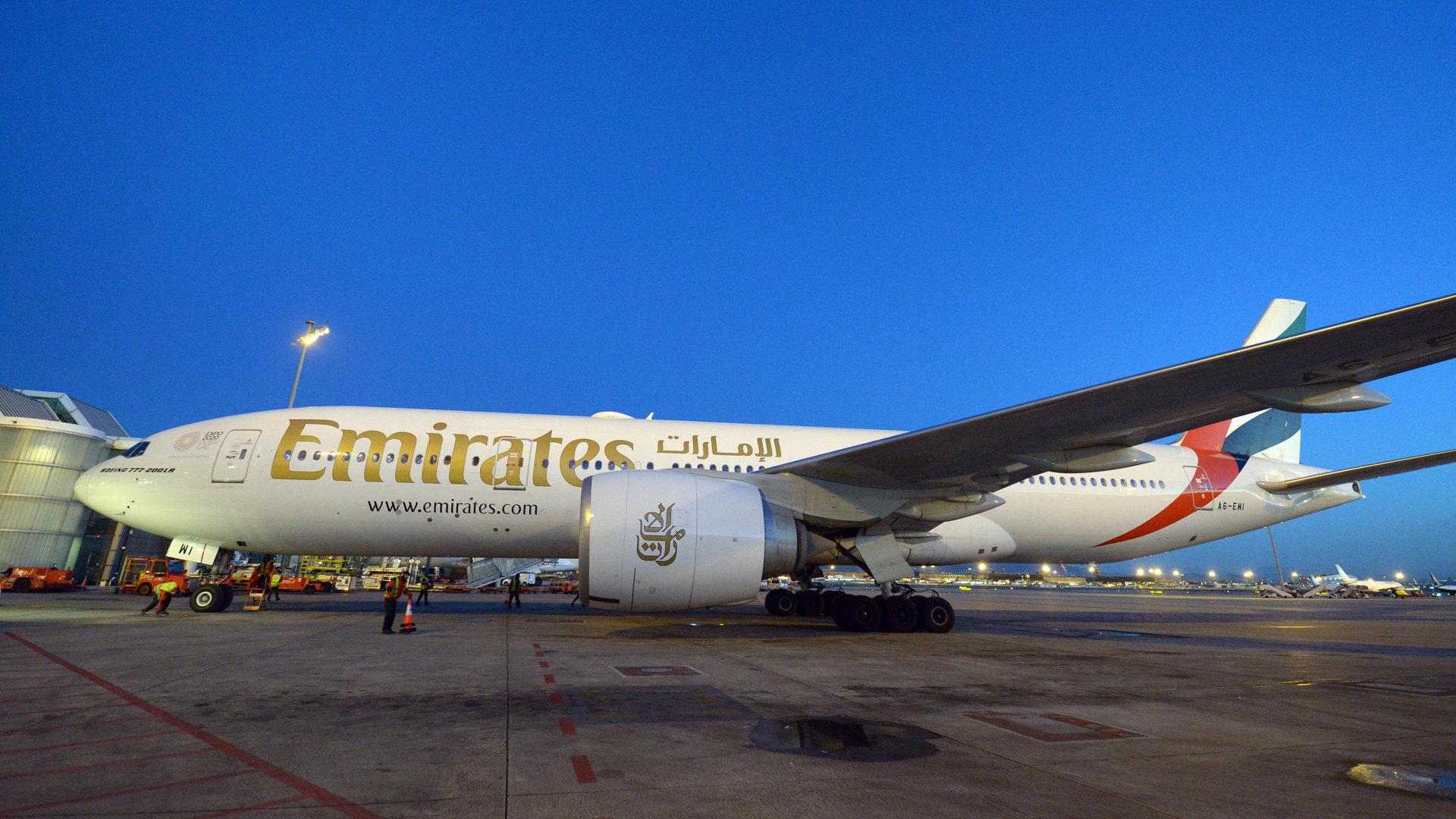 Un avió d'Emirates que farà la ruta amb Ciutat de Mèxic arriba al Prat / Emirates