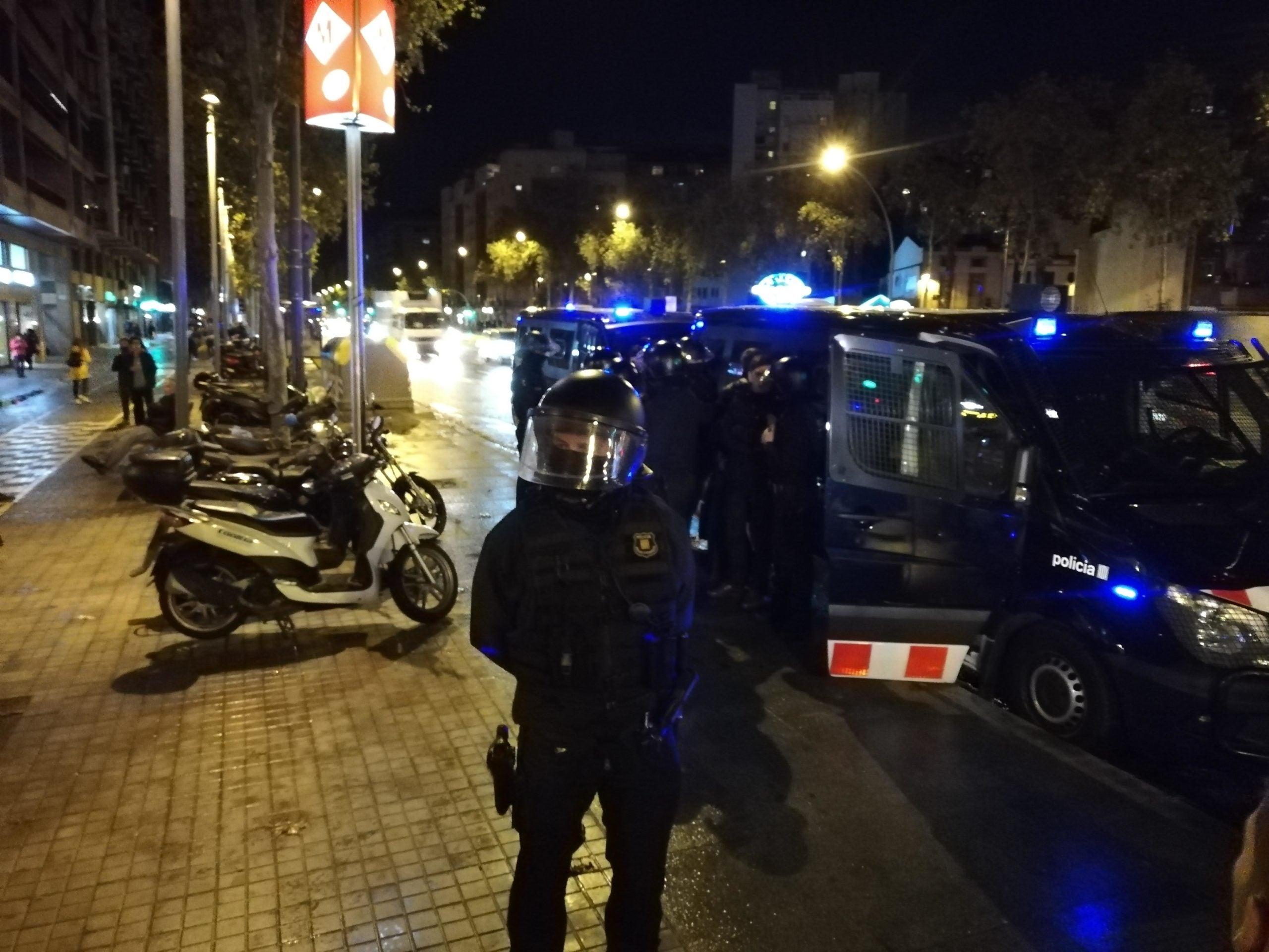 Els Mossos han detingut un jove a la Meridiana / XFDC