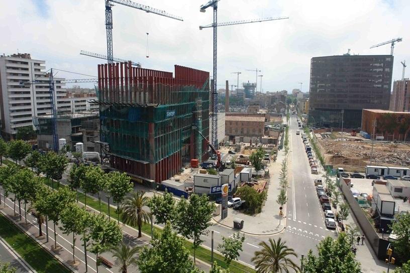 Imatge d'arxiu de la construcció d'edificis en la zona del 22@, al voltant del Poblenou / Europa Press