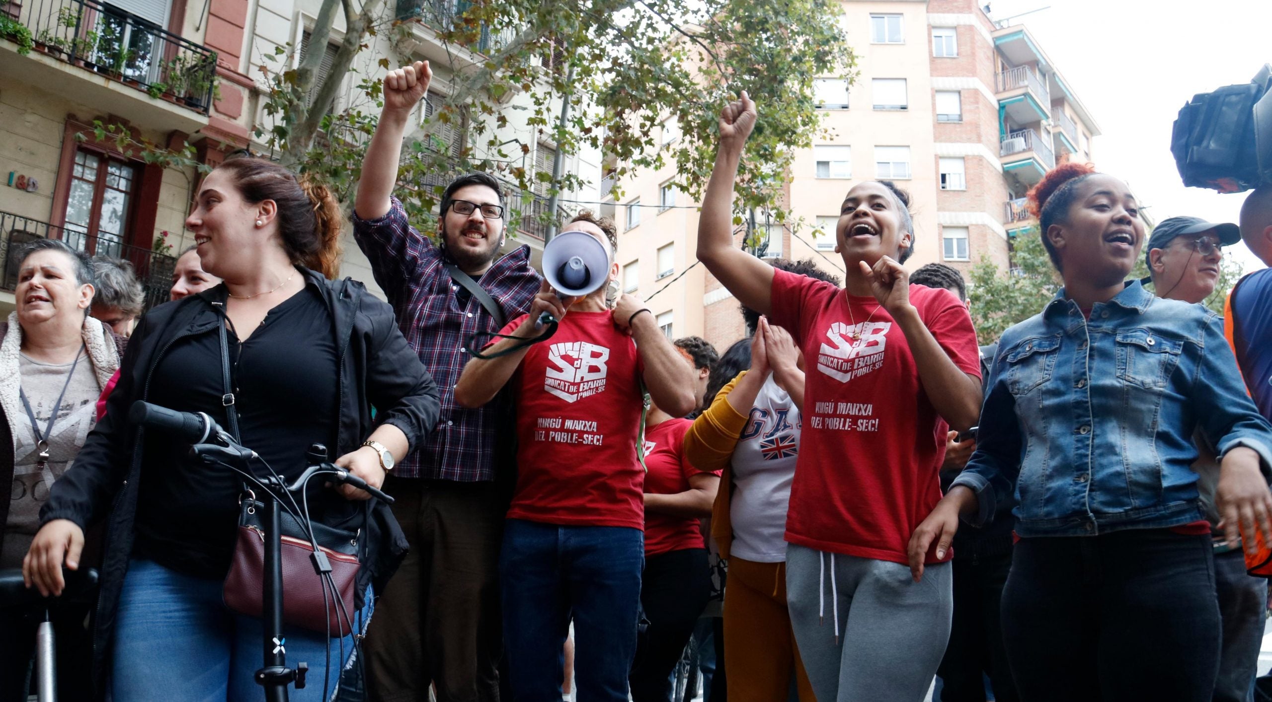 Imatge d'arxiu d'una protesta per evitar l'anterior intent de desallotjament de les sis famílies del bloc Llavors, al Poble-sec / ACN (Blanca Blay)