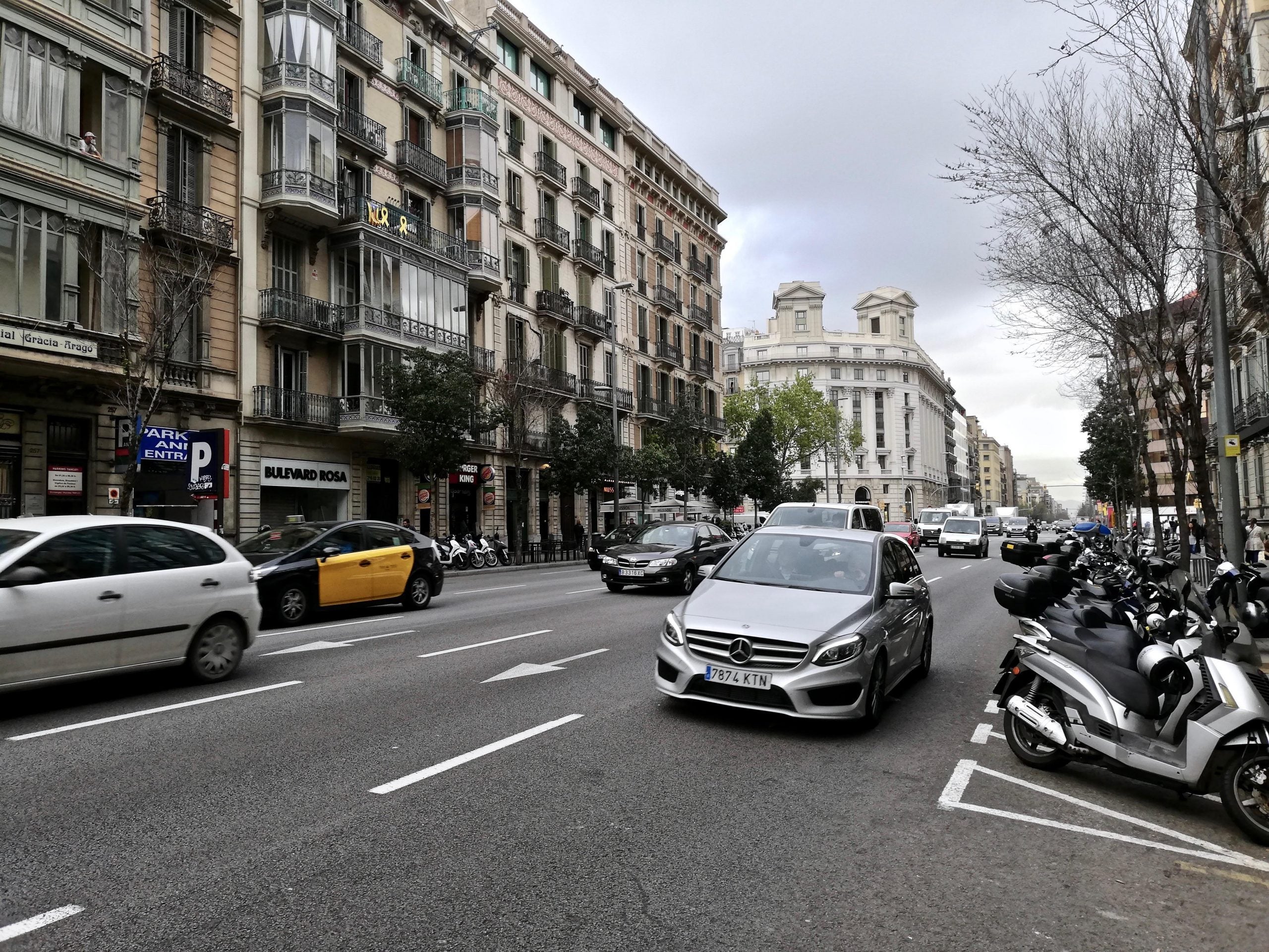 El carrer Aragó, un dels més conflictius pel que fa a accidents de trànsit / XFDC