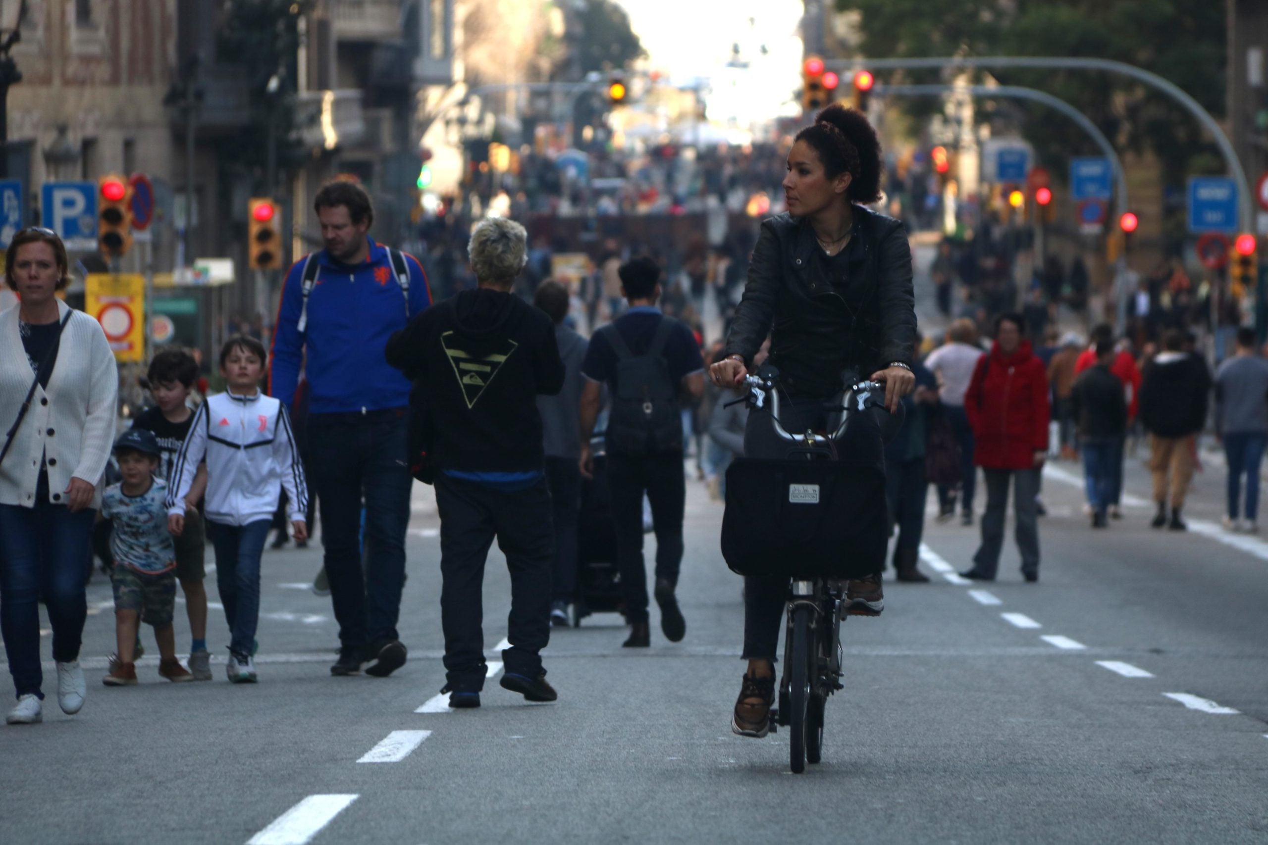 Estrena d''Obrim carrers' a Via Laietana, tallada al trànsit una tarda al mes / ACN - Elisenda Rosanas