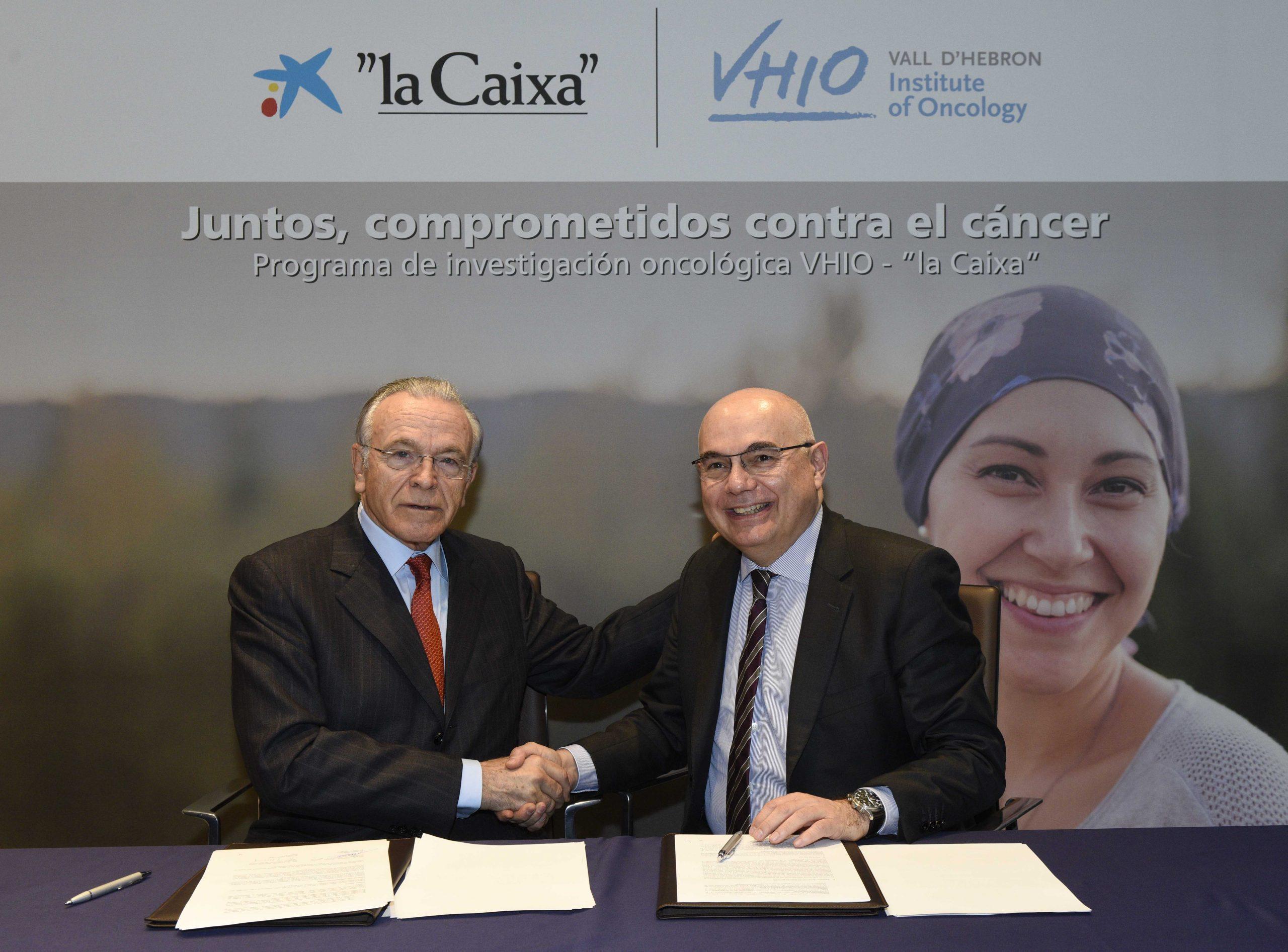 Isidre Fainé, president de la Fundació Bancària ”la Caixa”, i Josep Tabernero, director del Vall d’Hebron Institut d’Oncologia (VHIO)