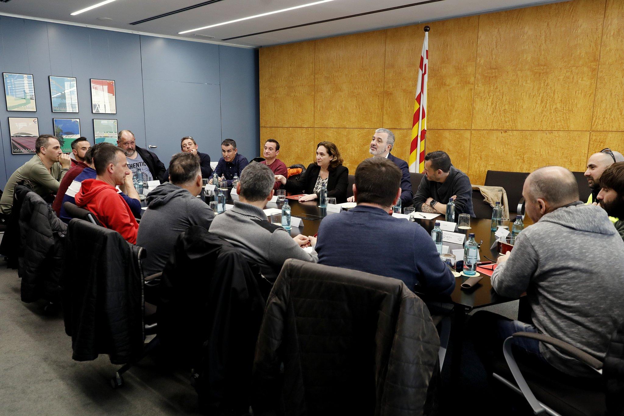 Reunió d'Ada Colau i Jaume Collboni amb representants sindicals de Nissan / Twitter - Ada Colau