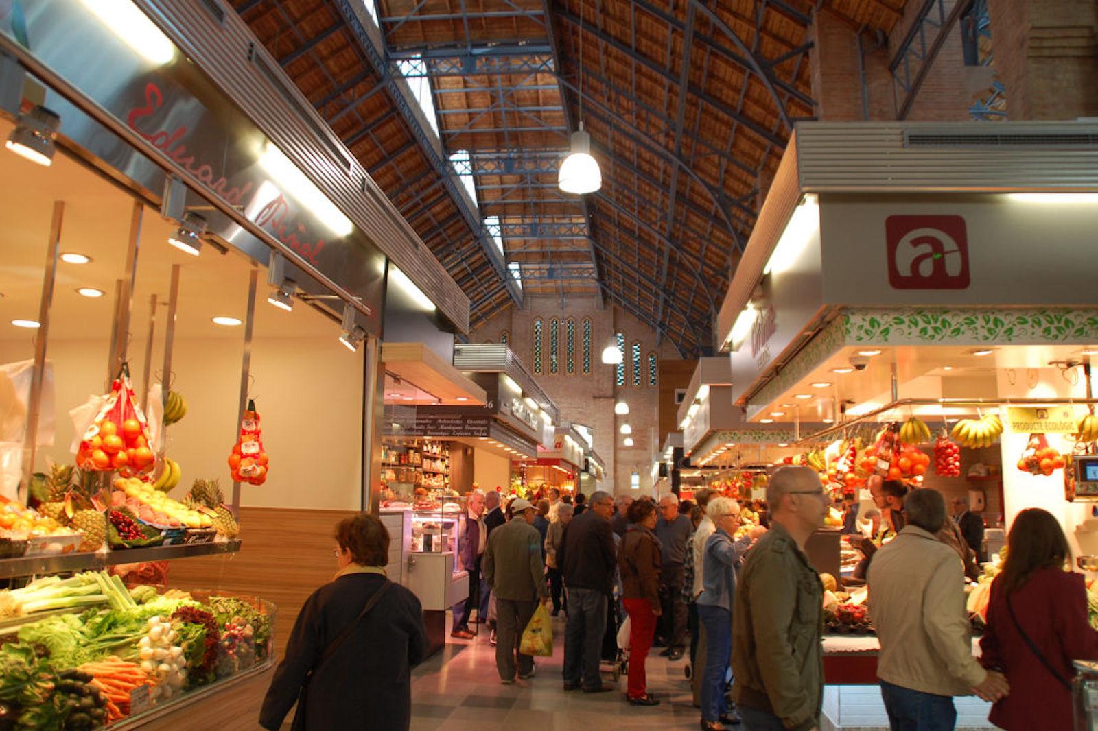 L'interior del Mercat de Sants | Arxiu