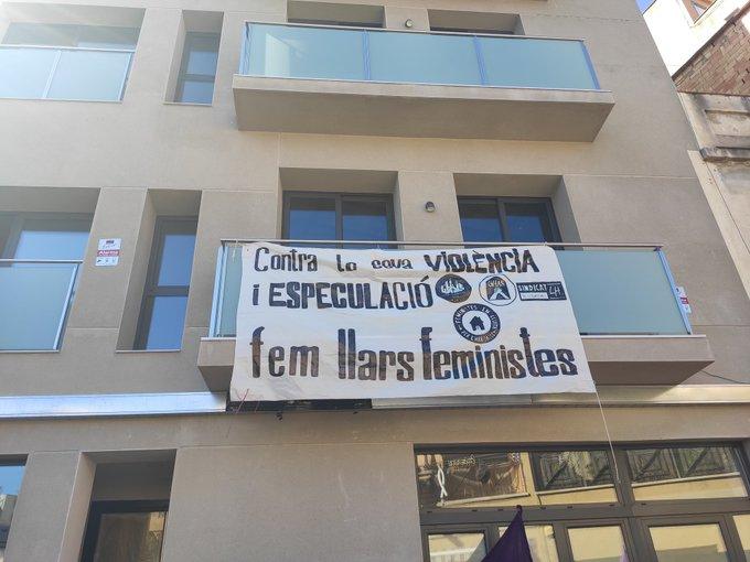El bloc ocupat a Sants que s'ha anunciat amb motiu del 8M / Grup d'Habitatge de Sants