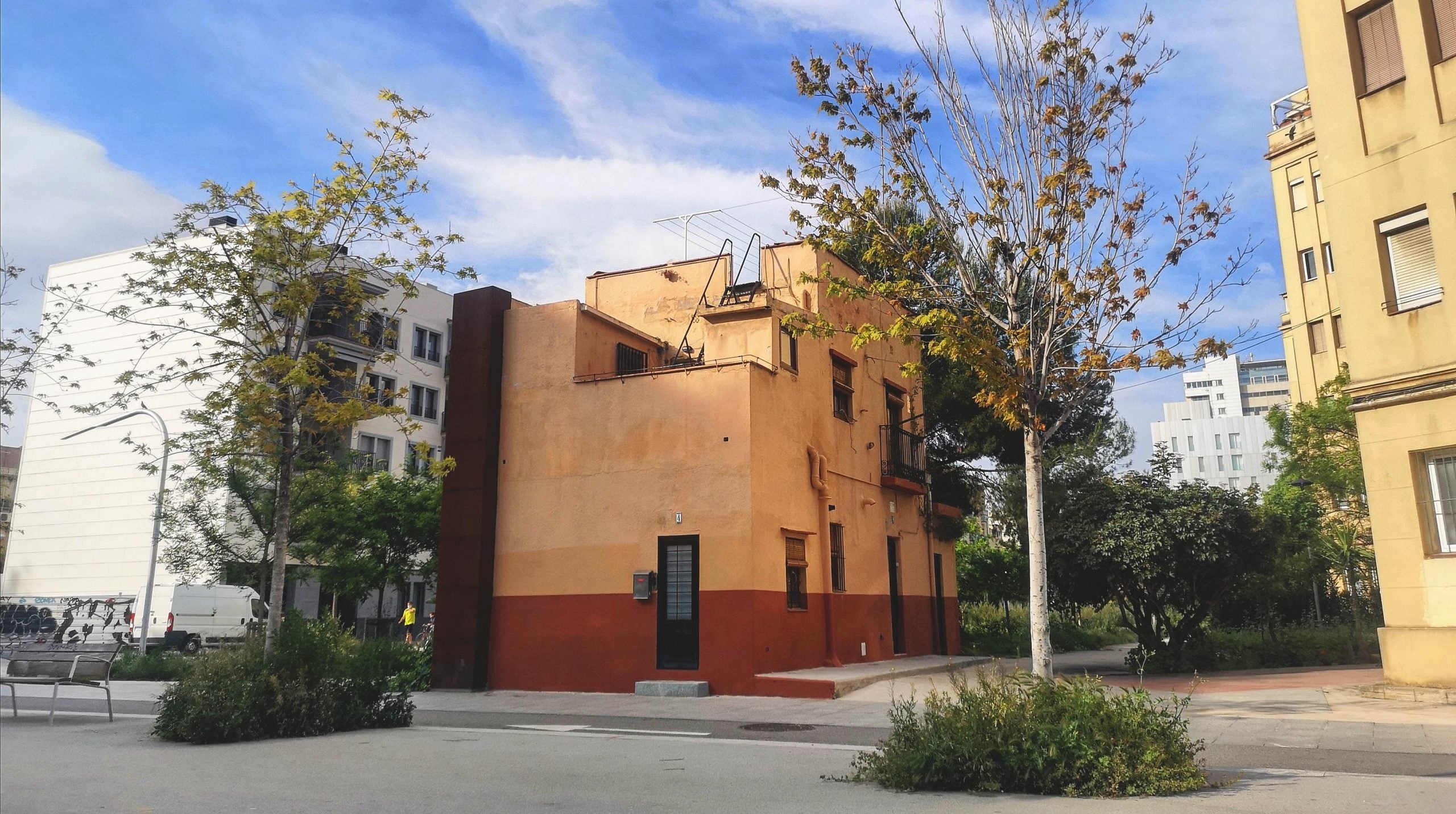 La caseta taronja de l'Assumpta García, a la rambla del Poblenou / D.C.