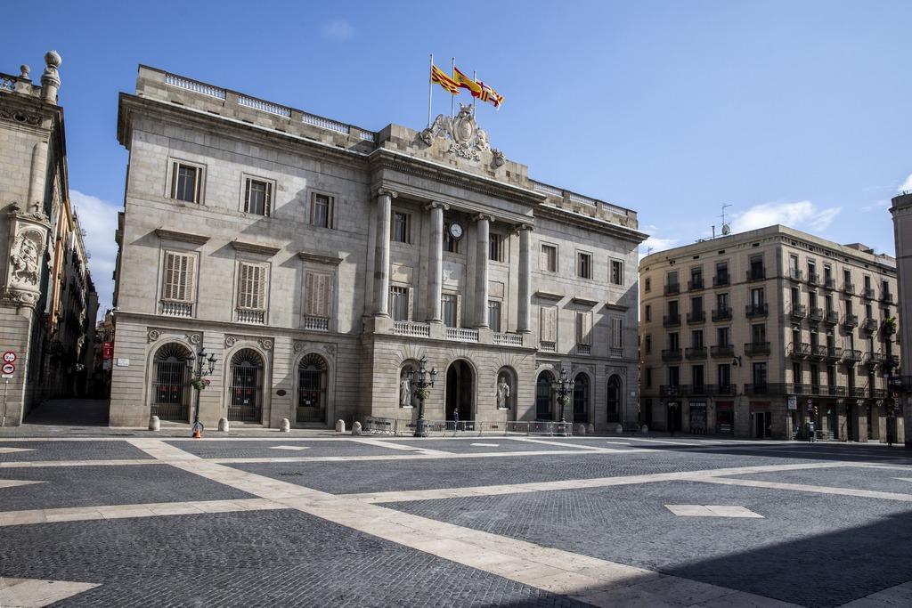 Façana de l'Ajuntament de Barcelona, a la plaça Sant Jaume / Ajuntament de Barcelona